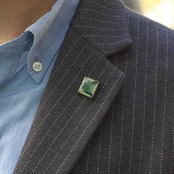 結晶 ピンバッチ