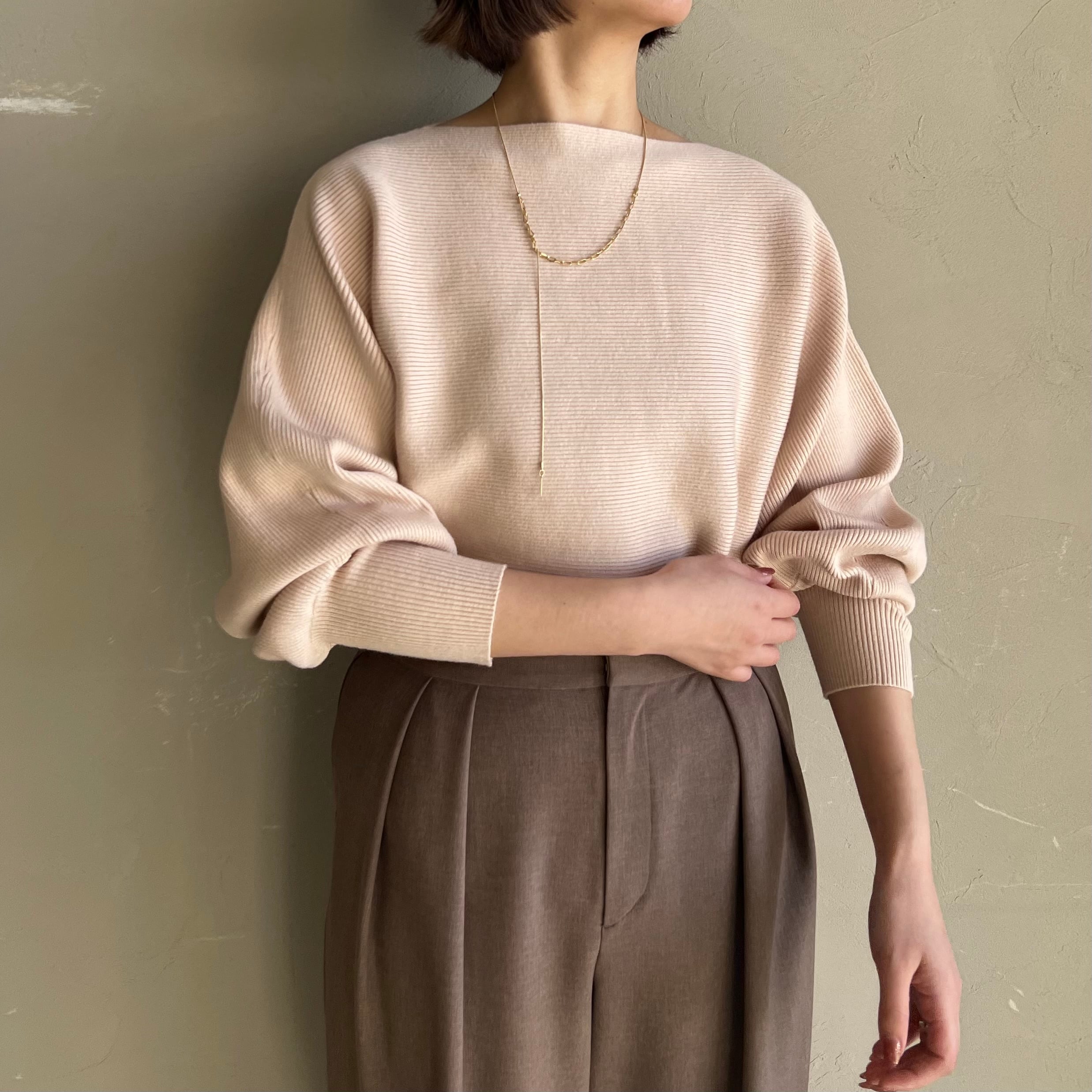 【 QTUME 】ボートネックリブニット