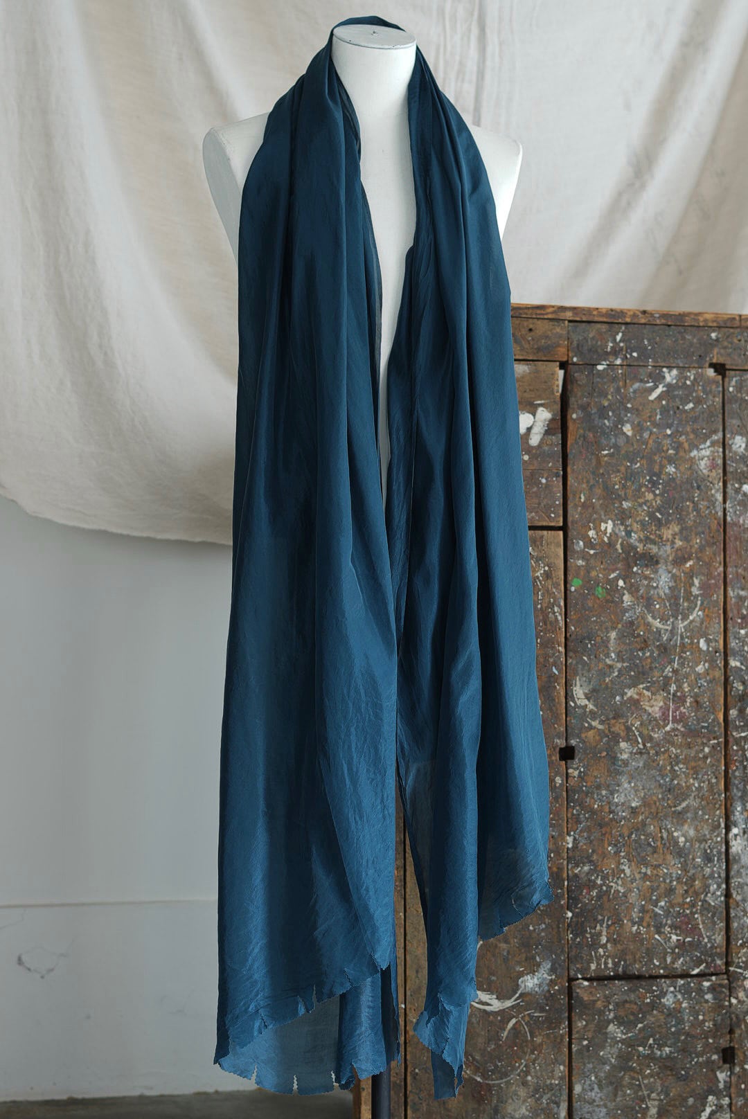 CHEZ VIDALENC - SILK SCARF (DUCK BLUE)
