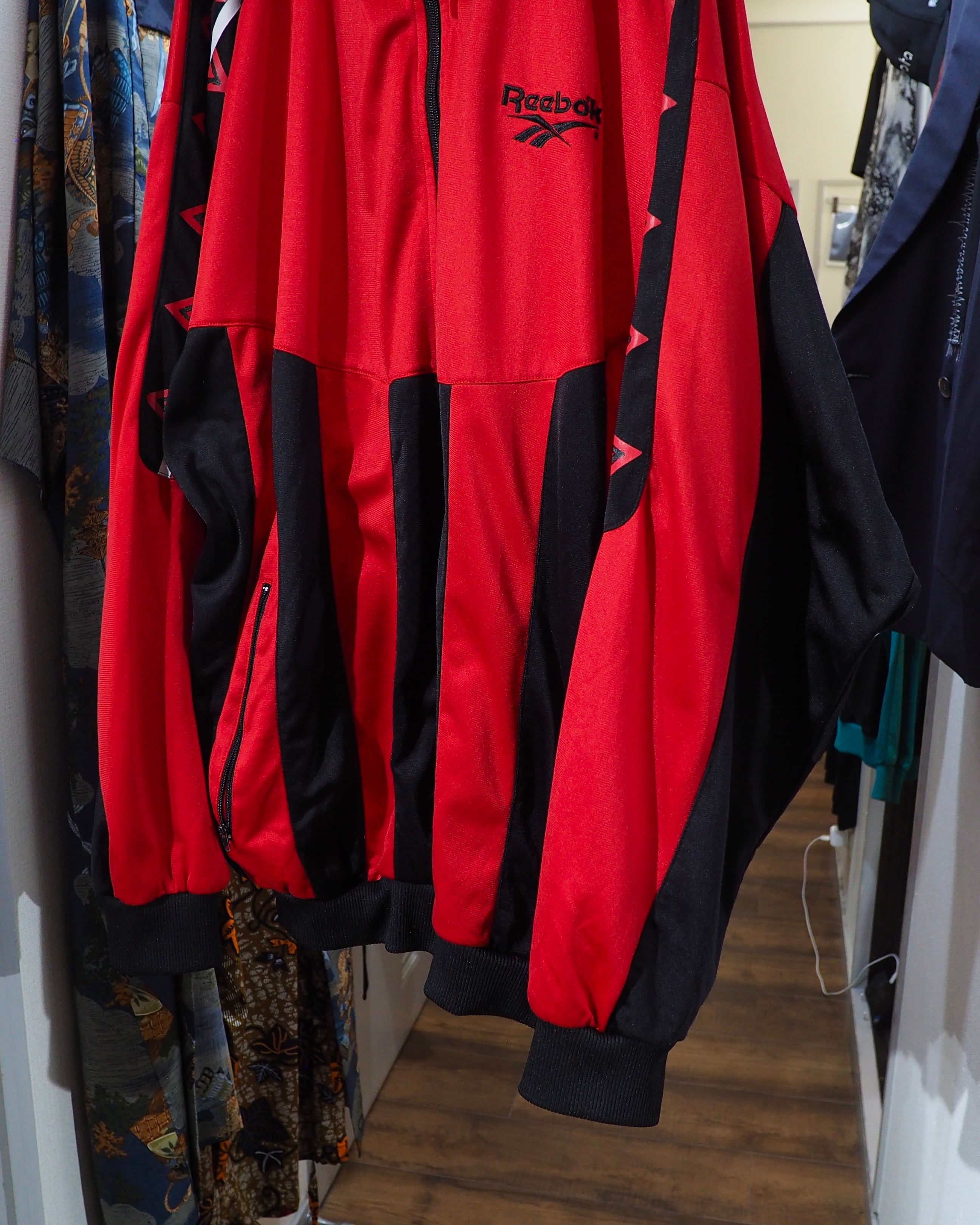 XXL " Old Reebok " Hand painted Custom Over silhouette vintage Track jacket
