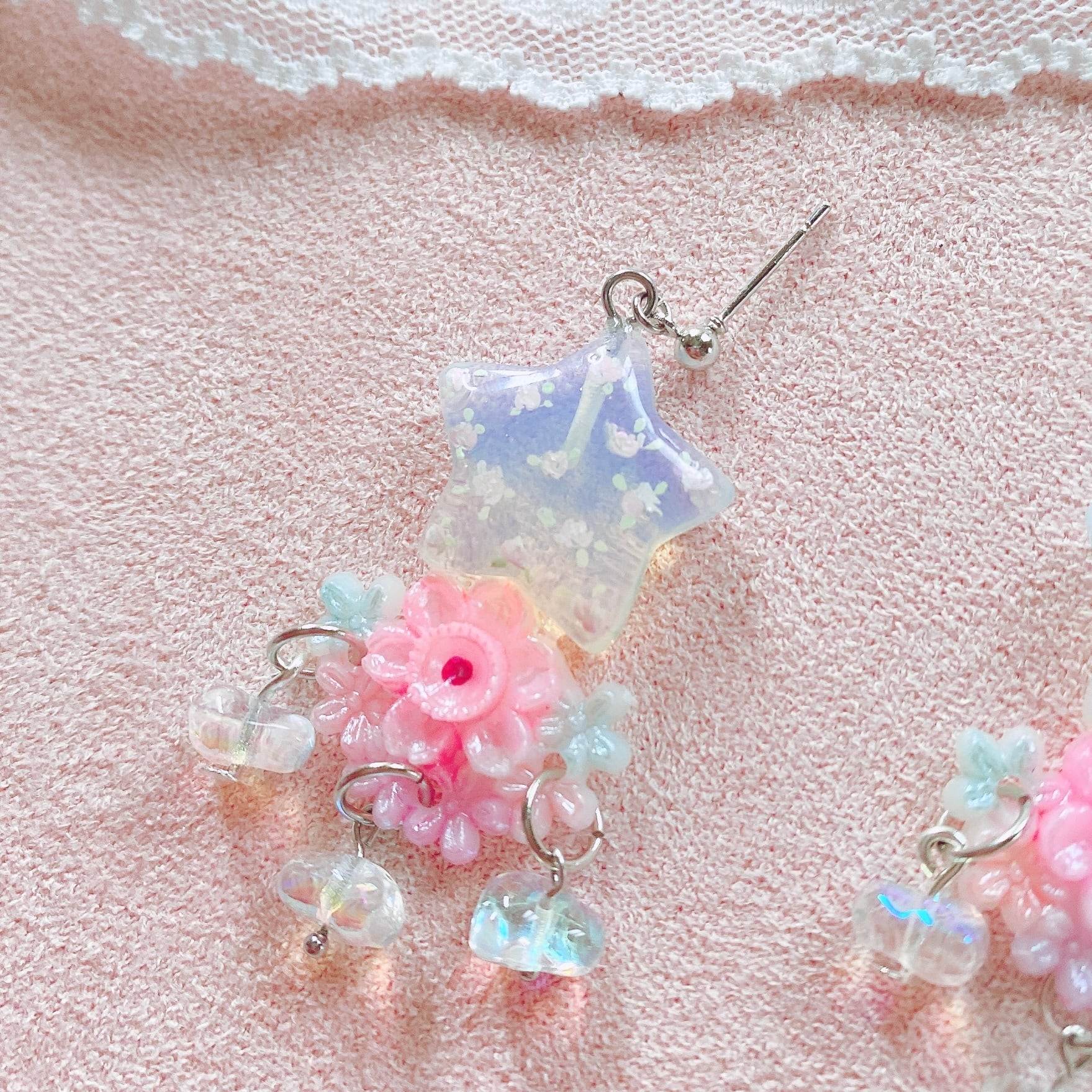 Tanabata Star ♡ 天然石×handpaint イヤリング (light pink)