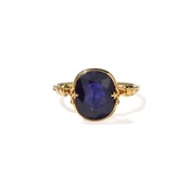 Mala指輪:大輪の花のようなブルーサファイア