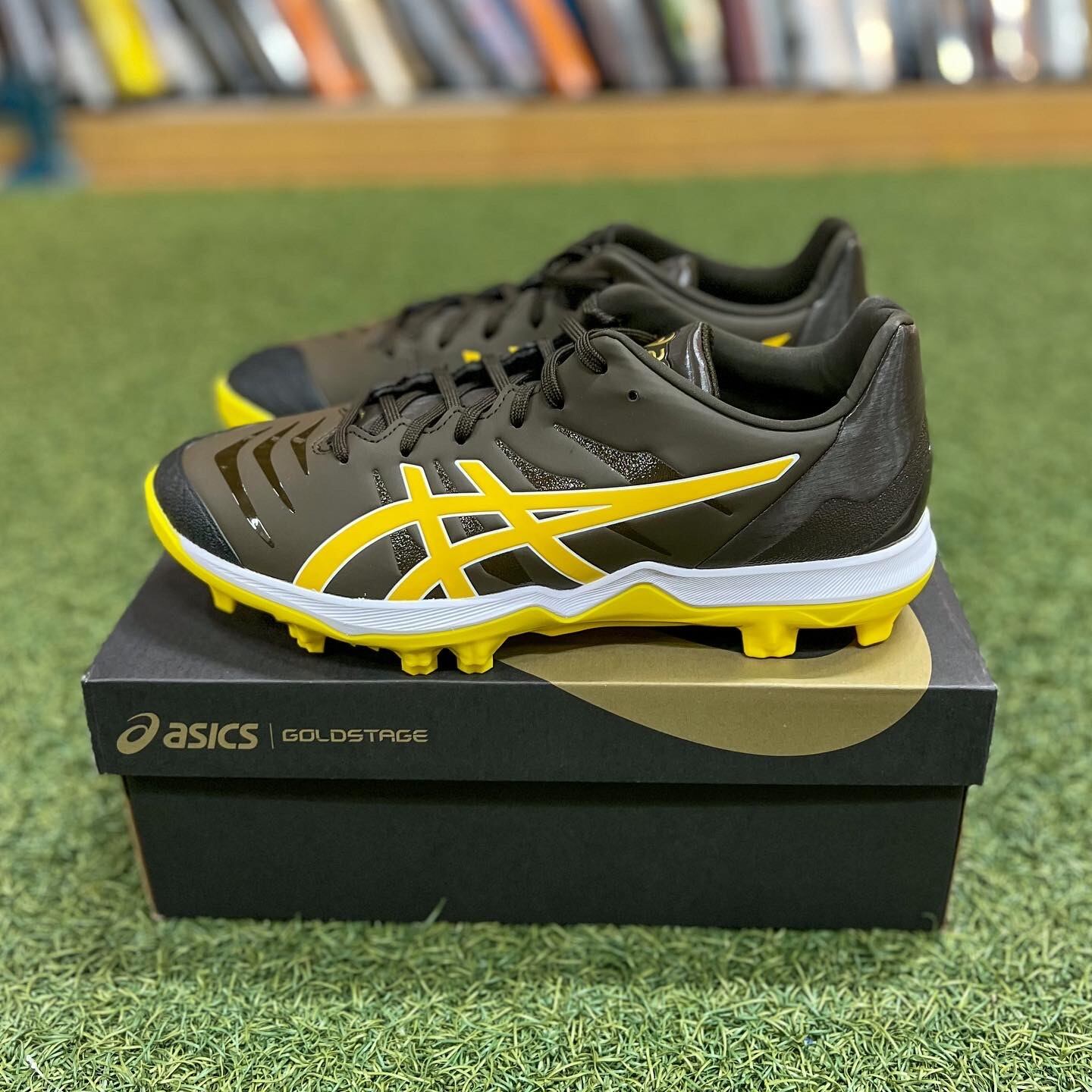 アシックス ポイントスパイク ASICS GOLDSTAGE FANG ゴールド