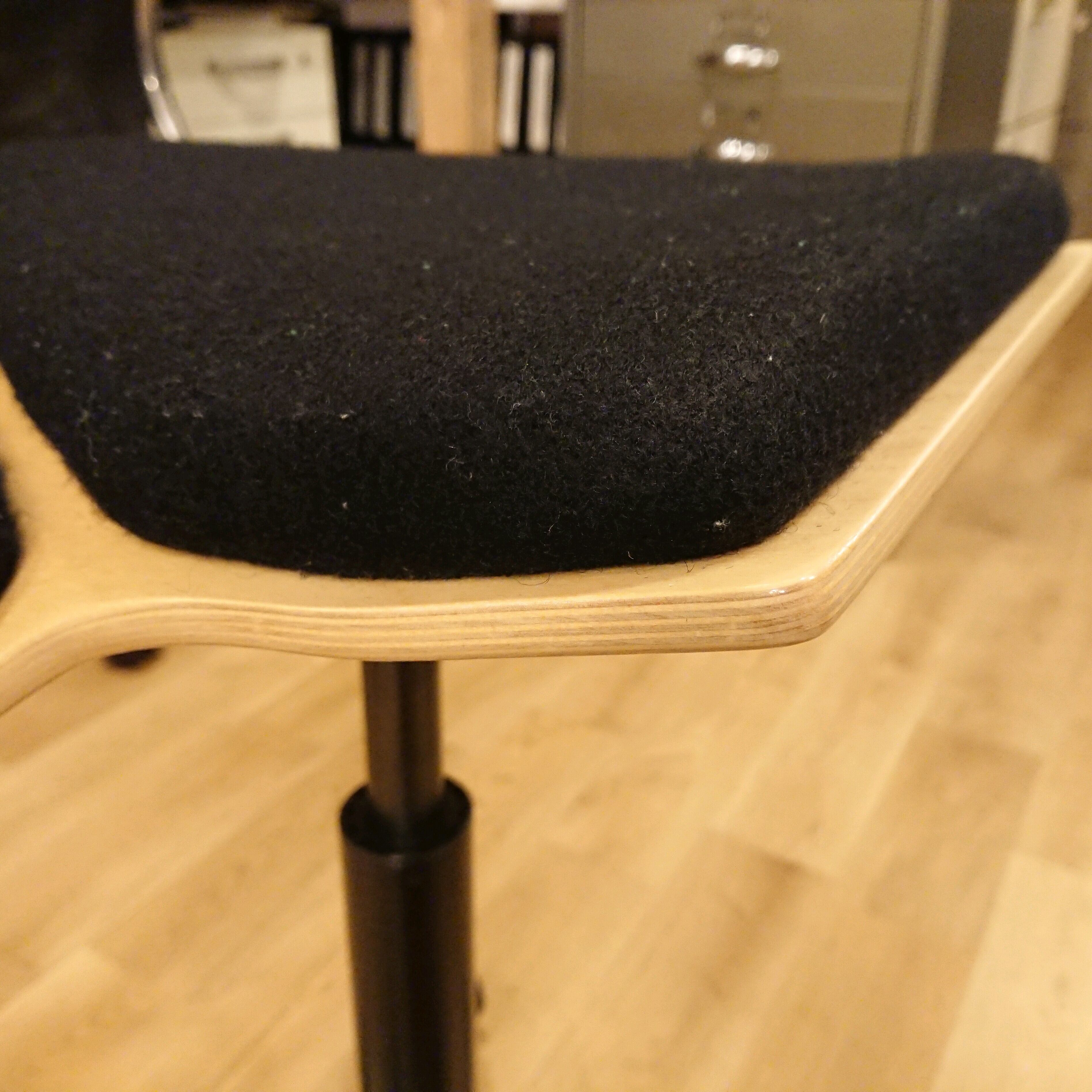 北欧フィンランド ILOA＋ イロアプラス チェア/スツール 昇降付