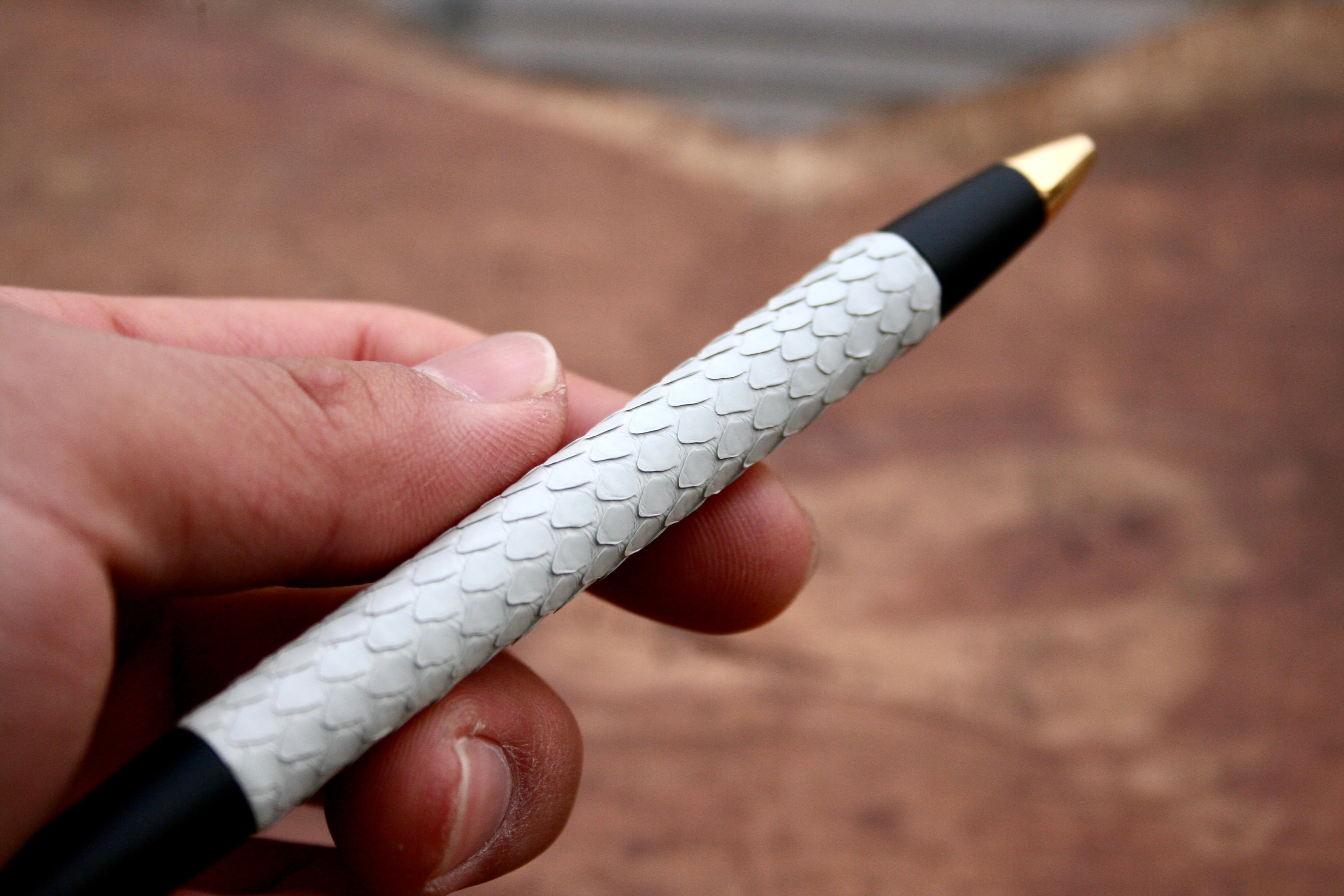 シックザール 巳年限定 パイソンレザー 白蛇革軸 シャーペン schicksal ラスト販売 ☆巳年限定☆ 革軸ペン【パイソンレザー（白蛇革