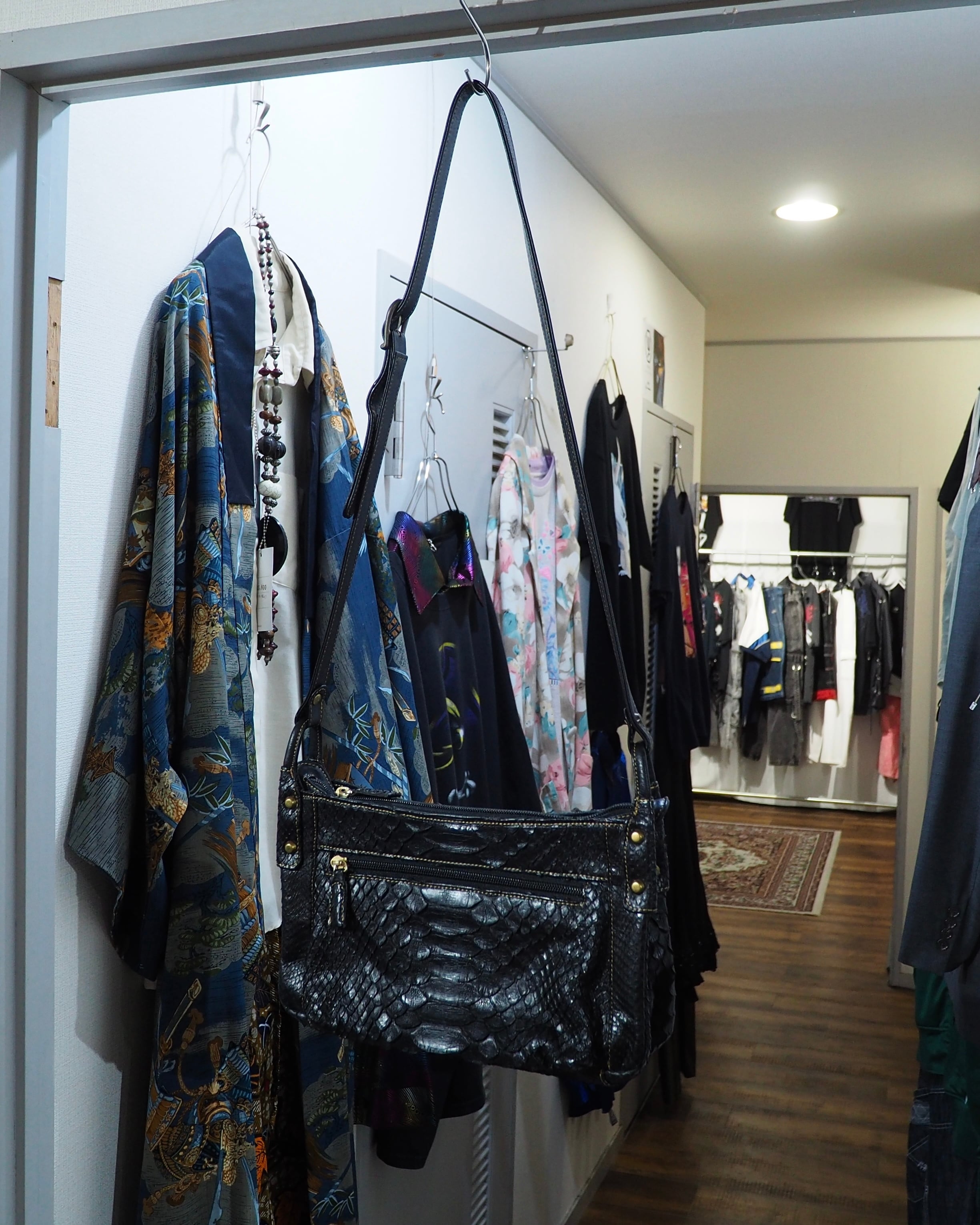 1990s ” MONTOWA ” Black Python leather Weaving vintage Shoulder Bag