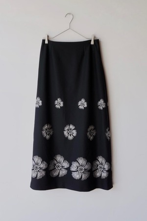 silver flower embroidery skirt
