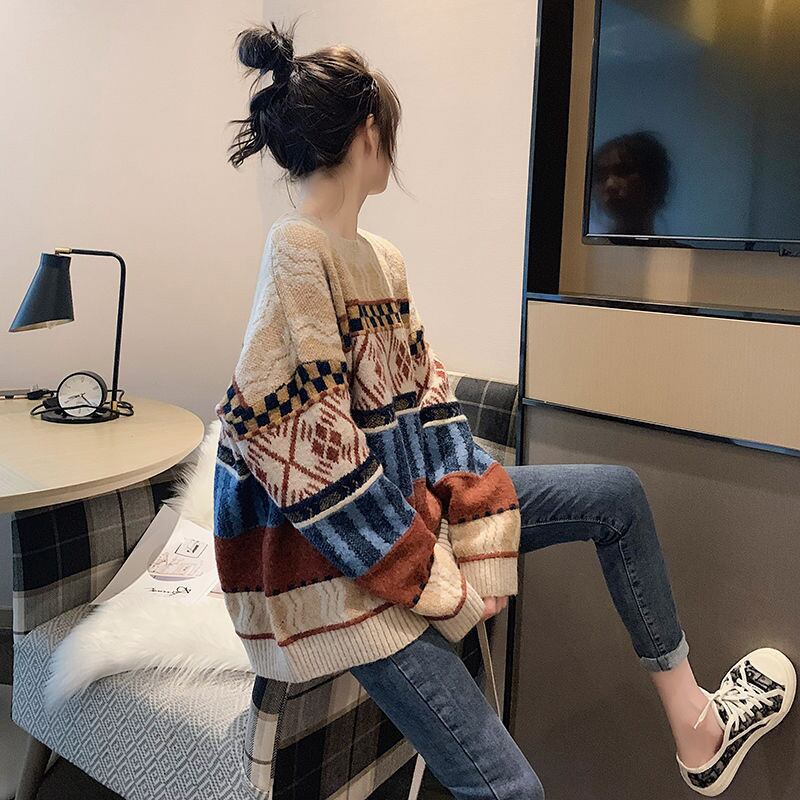 トップス レディース ニット セーター プルオーバー 長袖 ラウンドネック かわいい 大人可愛い カジュアル おしゃれ お洒落 かっこいい レトロ こなれ感 ラフ スポーティー キュート 送料無料 存在感 個性的 幾何 柄 秋 冬 10代 20代 30代 40代 学生 通学 デート お出かけ 女子会 休日 着回し 普段使い 重ね着 韓国 韓国系 ファッション コーデ スタイル モテ トレンド 流行 インスタ映え ゆったり ゆる S M L XL 2XL ゆったり ゆる