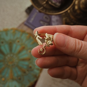 White lily brass ring
