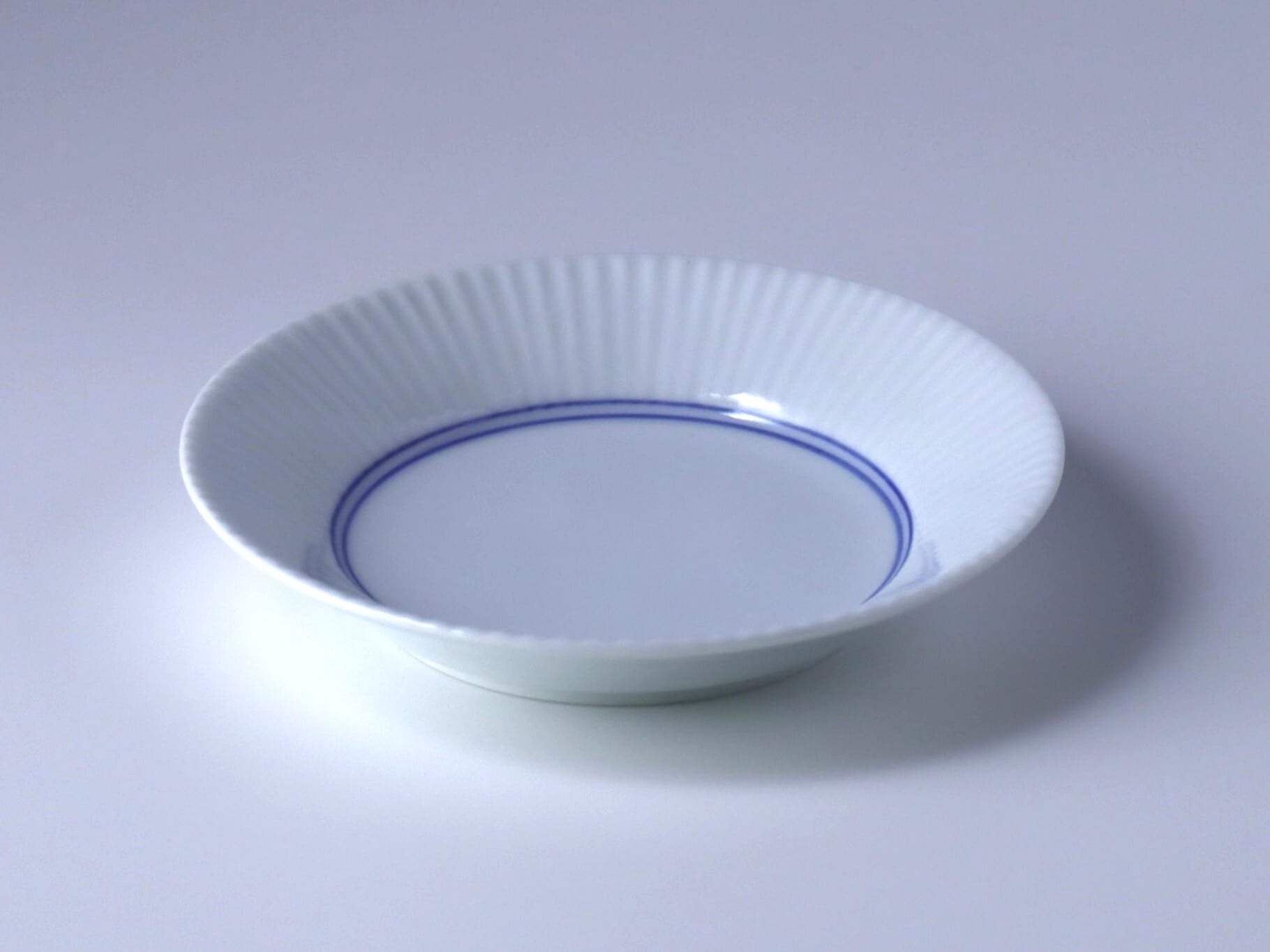 しのぎ16cm中皿 輪線 青