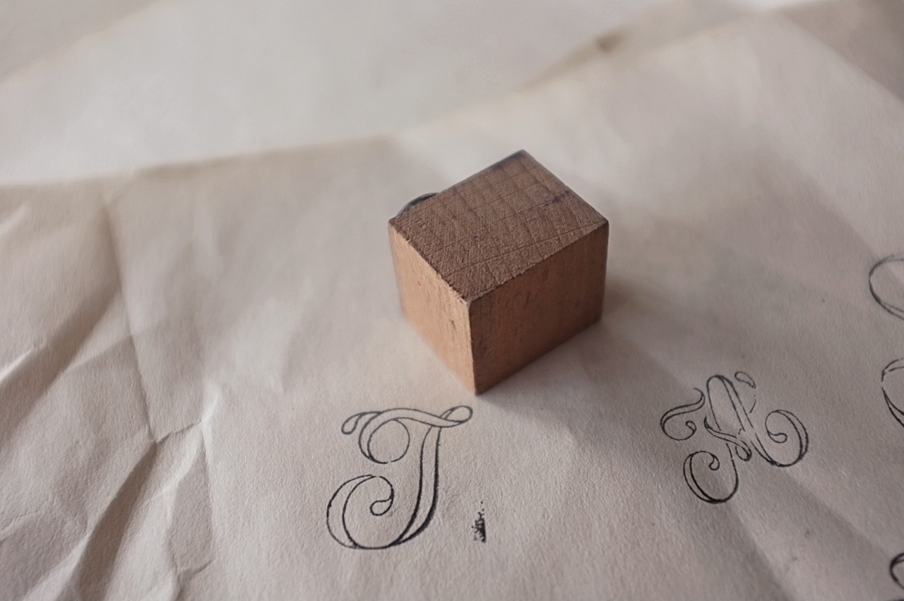 フランス 3c 曲芸的Tとモノグラムと刺繍用スタンプ アンティーク