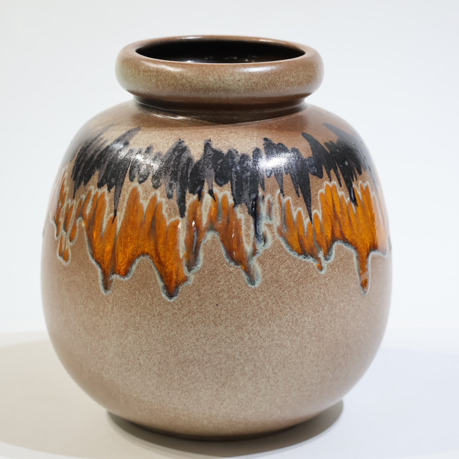 Scheurich-- 18.7cm | Fat Lava & German Art Pottery