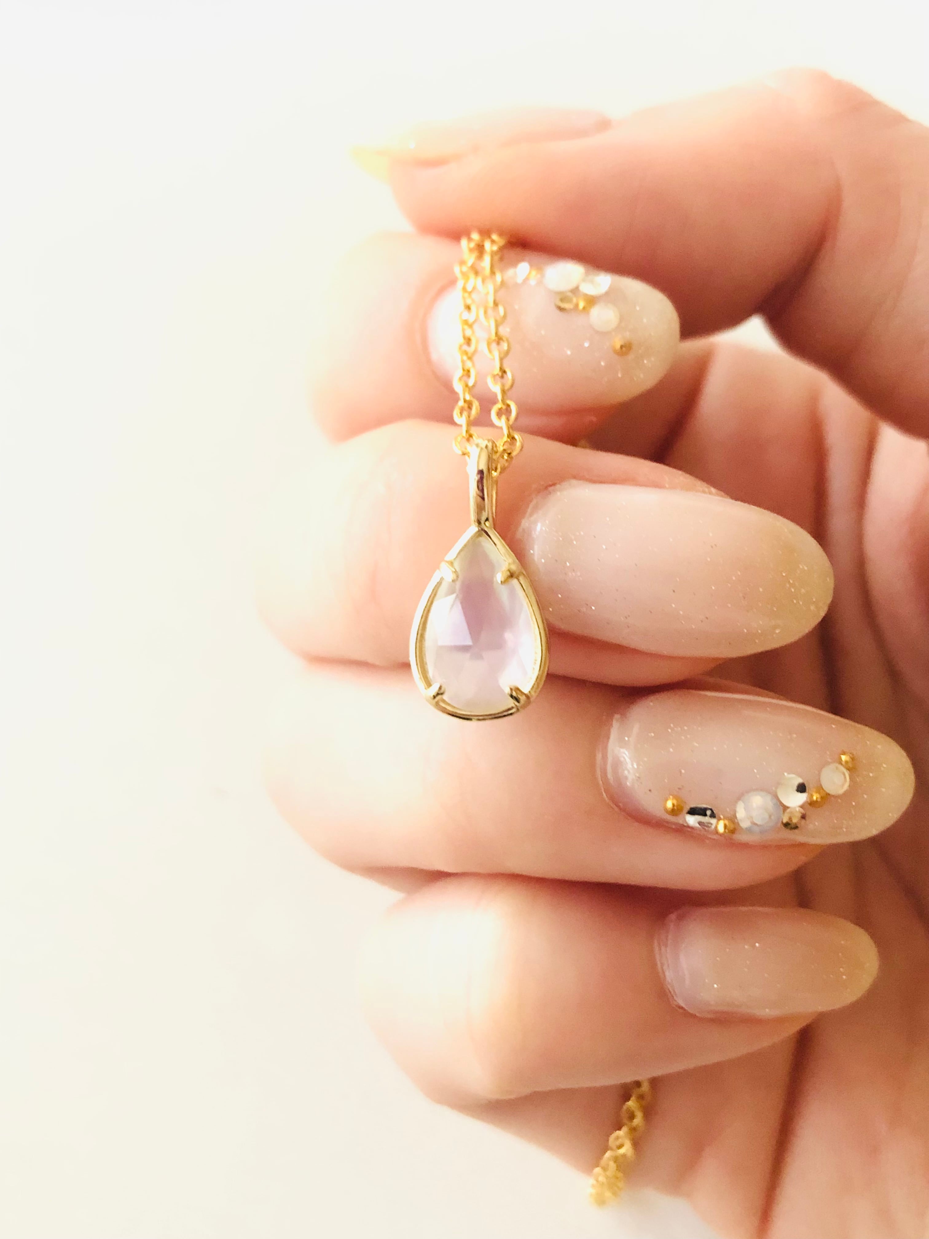 白蝶貝と水晶のネックレス