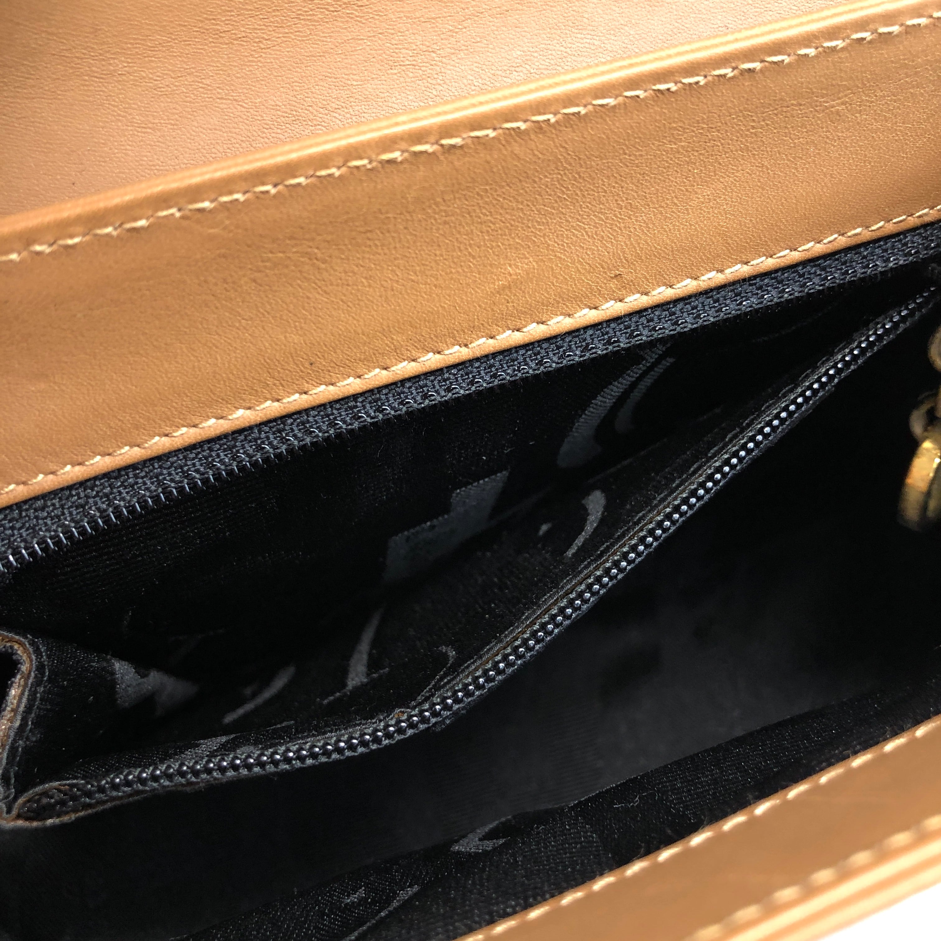 Salvatore Ferragamo サルヴァトーレ フェラガモ ショルダーバッグ