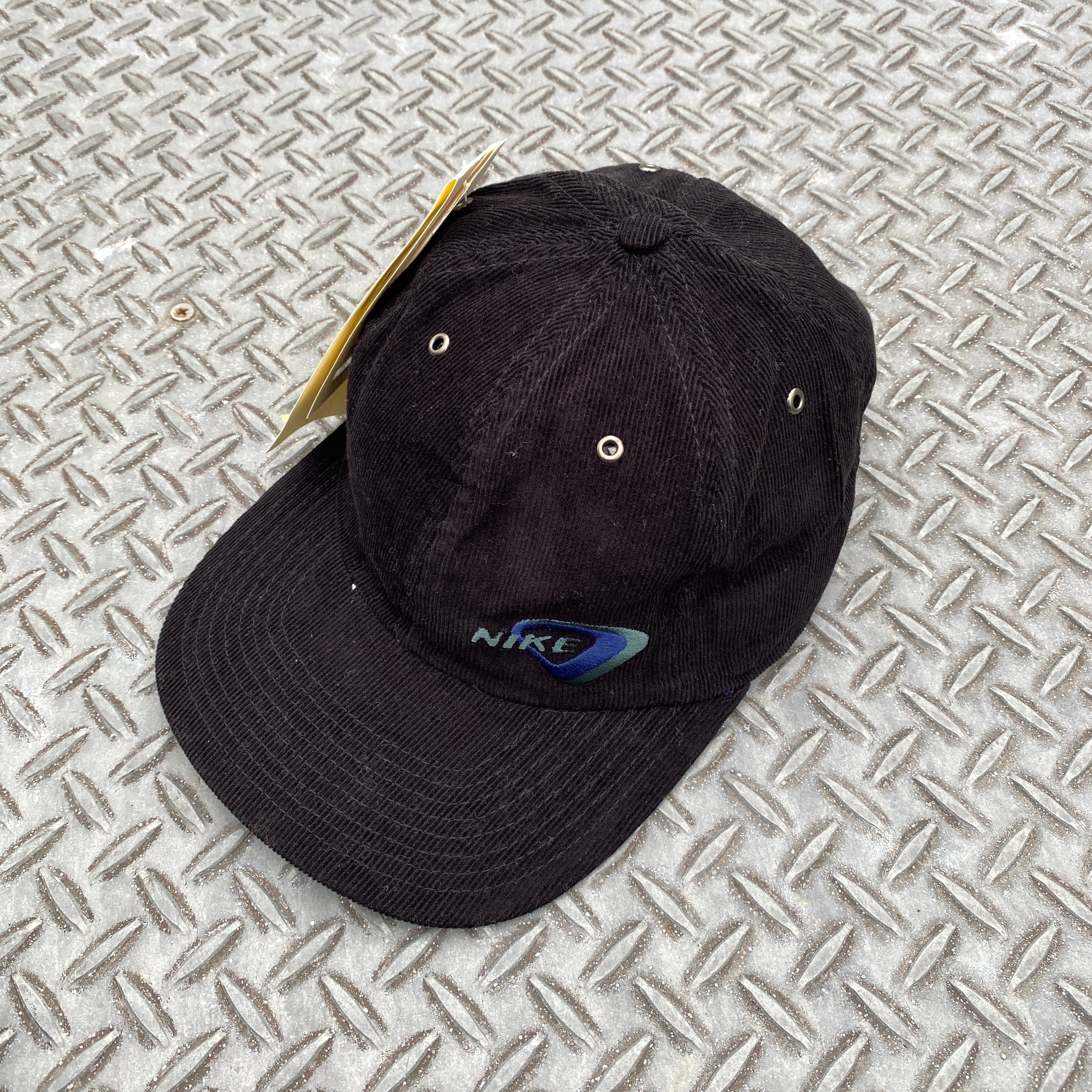 90s NIKE Deadstock Reflector Cap | RIVERSIDE BASE
