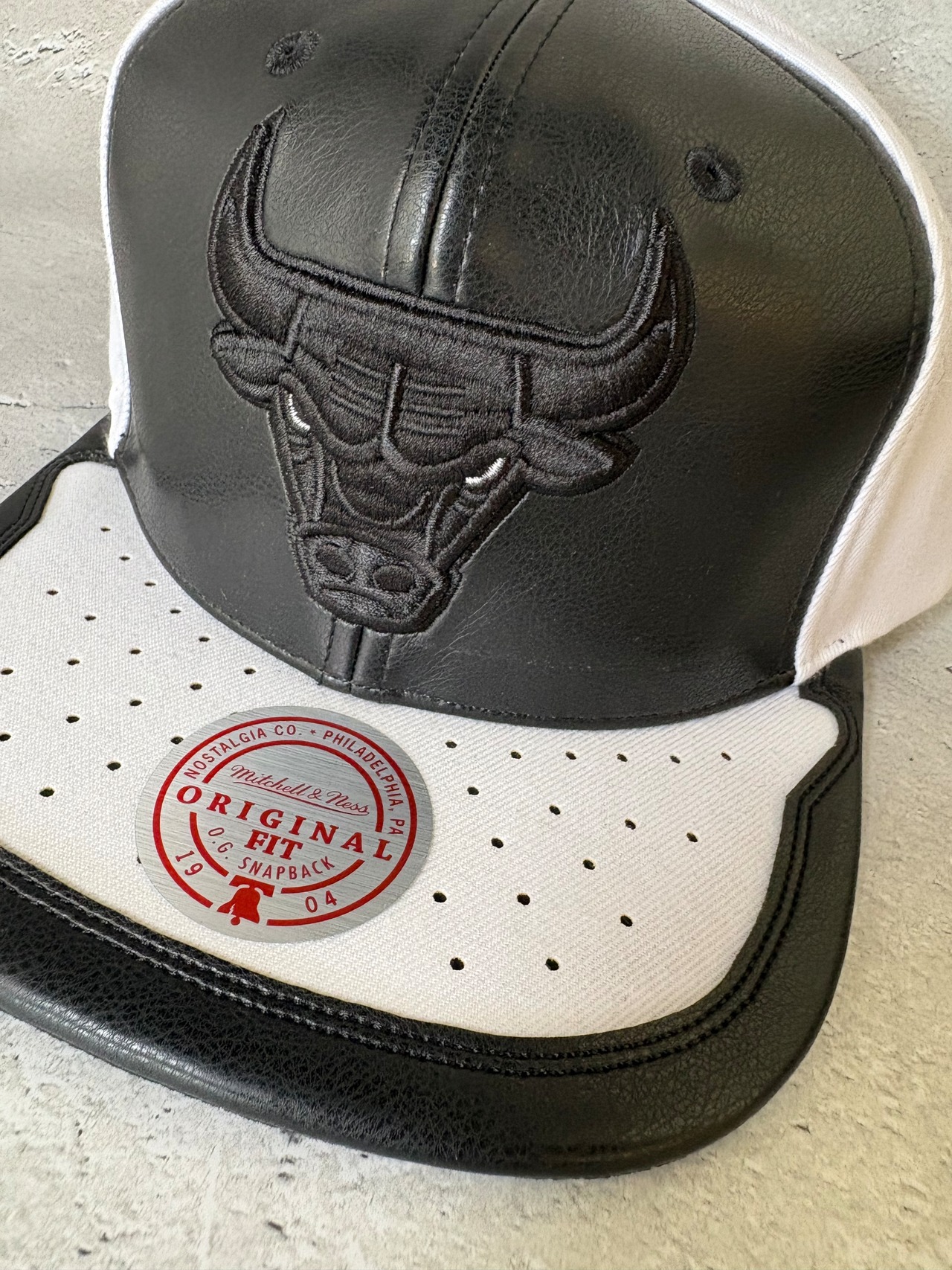 Michell＆Ness/ミッチェル＆ネス 　NBA シカゴ・ブルズ デイ・ワン スナップバック・キャップ　