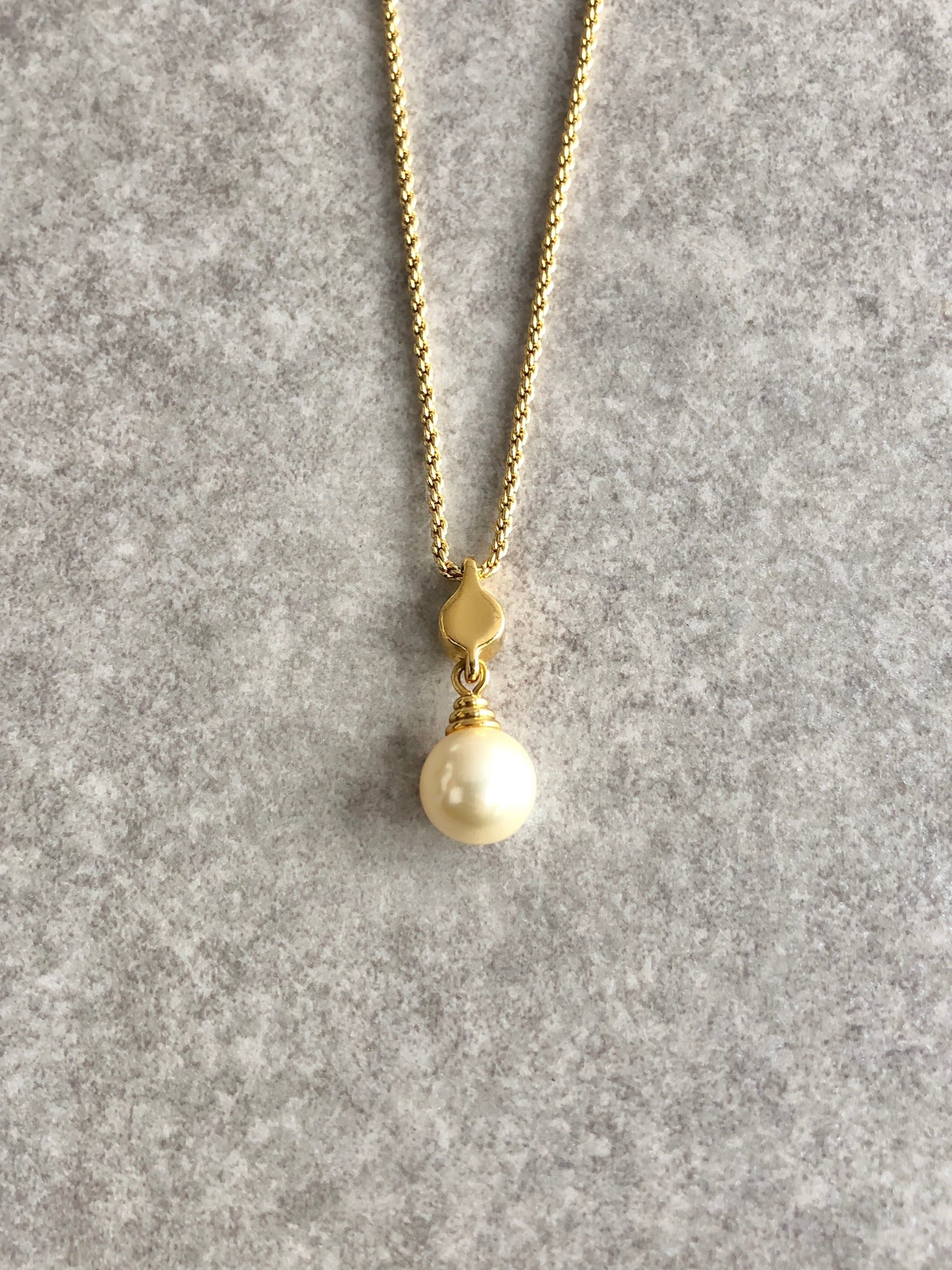 オールド　クリスチャンディオール　ロングネックレス　パール　ゴールド　y2k Christian Dior クリスチャン ディオール ネックレス ゴールド パール