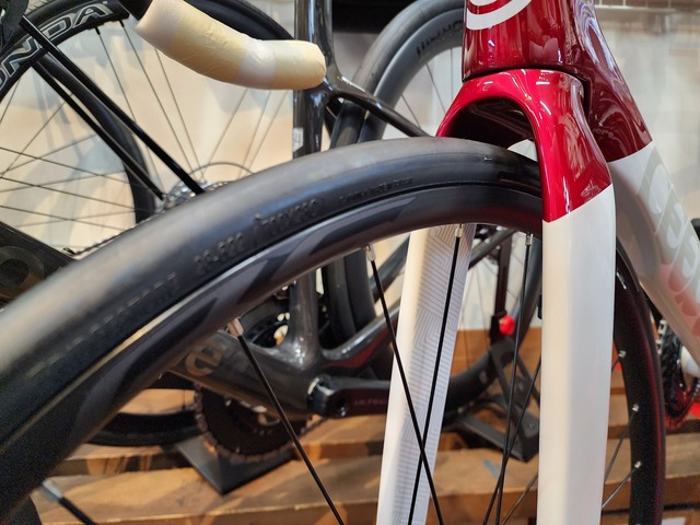 CEEPO(シーポ)MAMBA-R 105Di2 White Red Sサイズ トライアスロン&ロードバイク