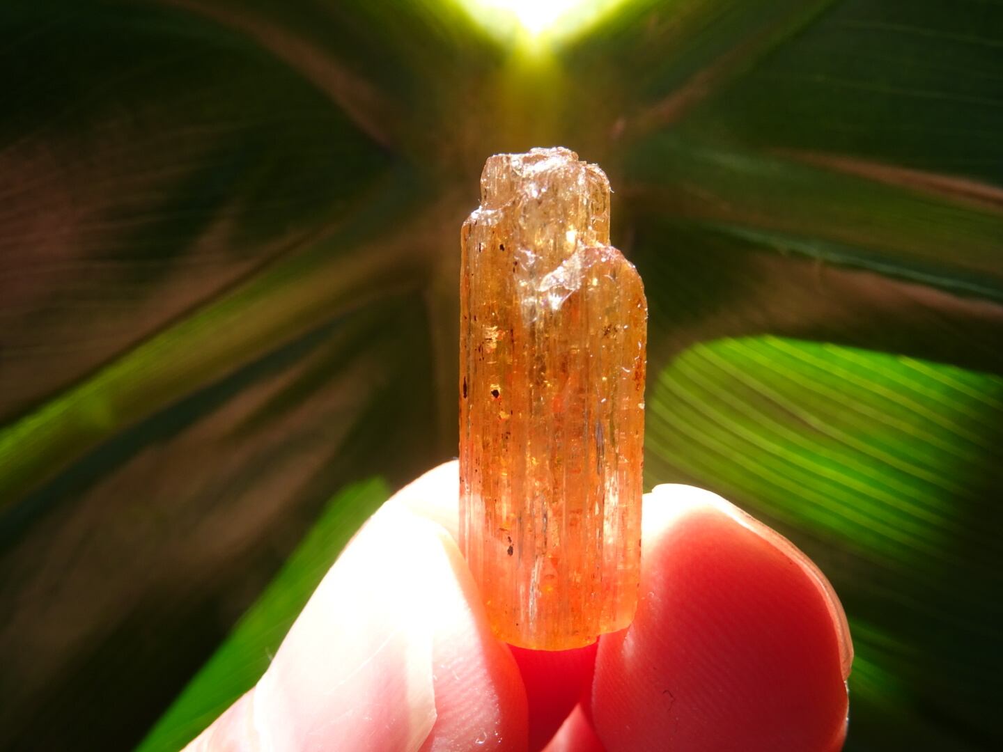 インペリアルトパーズ 原石 ブラジルミナスジェライス州オウロ・プレト