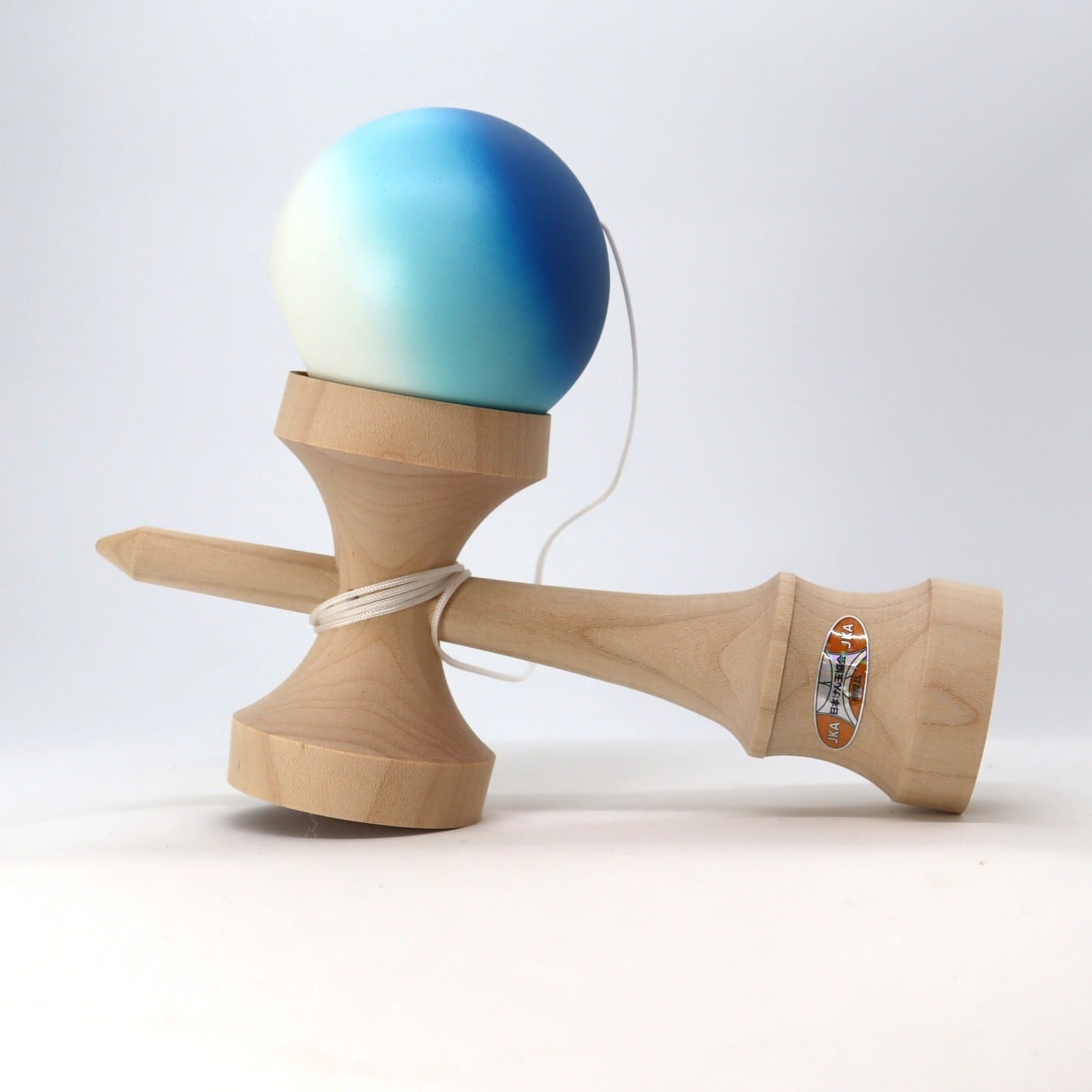 大空REShape5青 けん玉 KENDAMA SOLD OUT】リシェイプ5 大空REShape5 秋元モデル 青白（青/水色/白