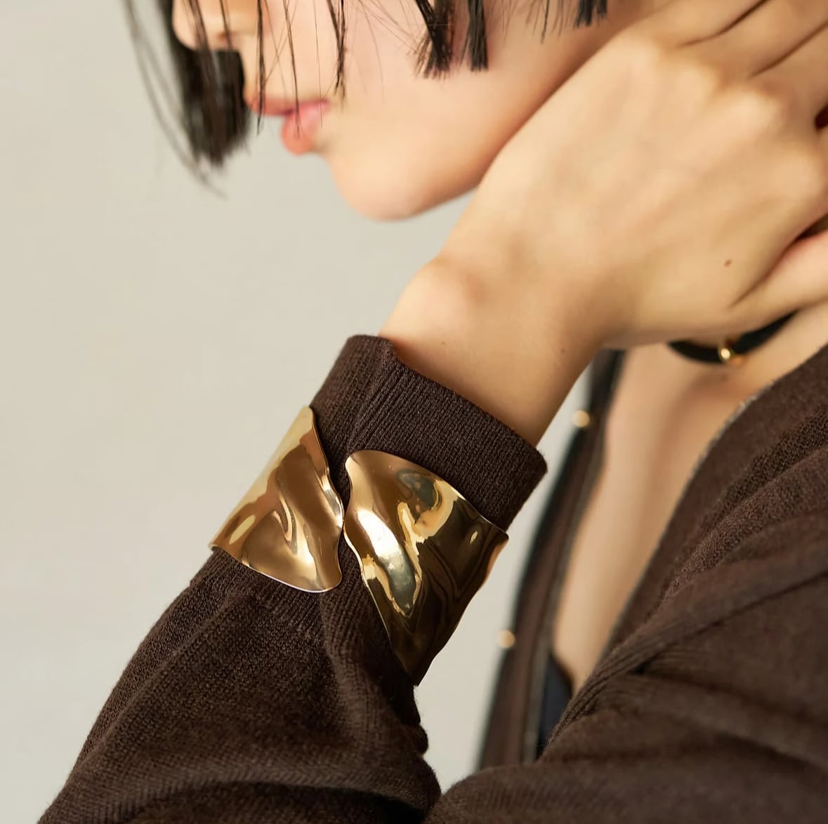 【 CHIGNON 】リーフワイドバングル