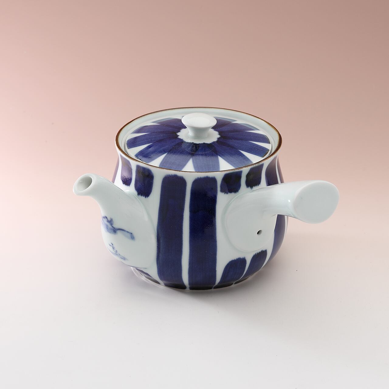 江戸時代　唐草模様急須　木箱付　横幅12.5㎝　東Y6-0319①タウチ 江戸時代 唐草模様急須 木箱付 横幅12.5㎝ 東Y6-0319①タウチ