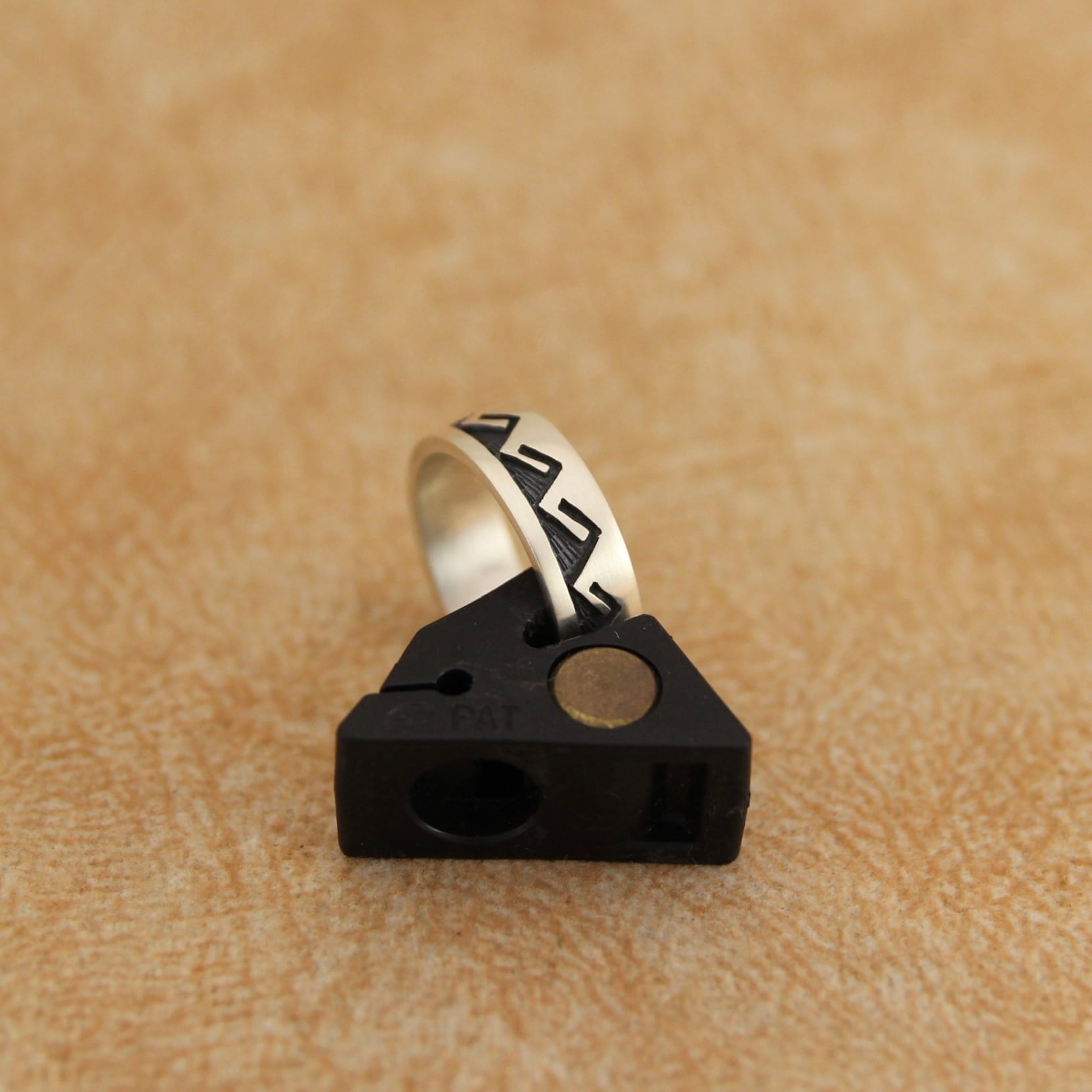 ホピ族 13.5号 Lucion Koinva作 別注シルバーリング#56 インディアン