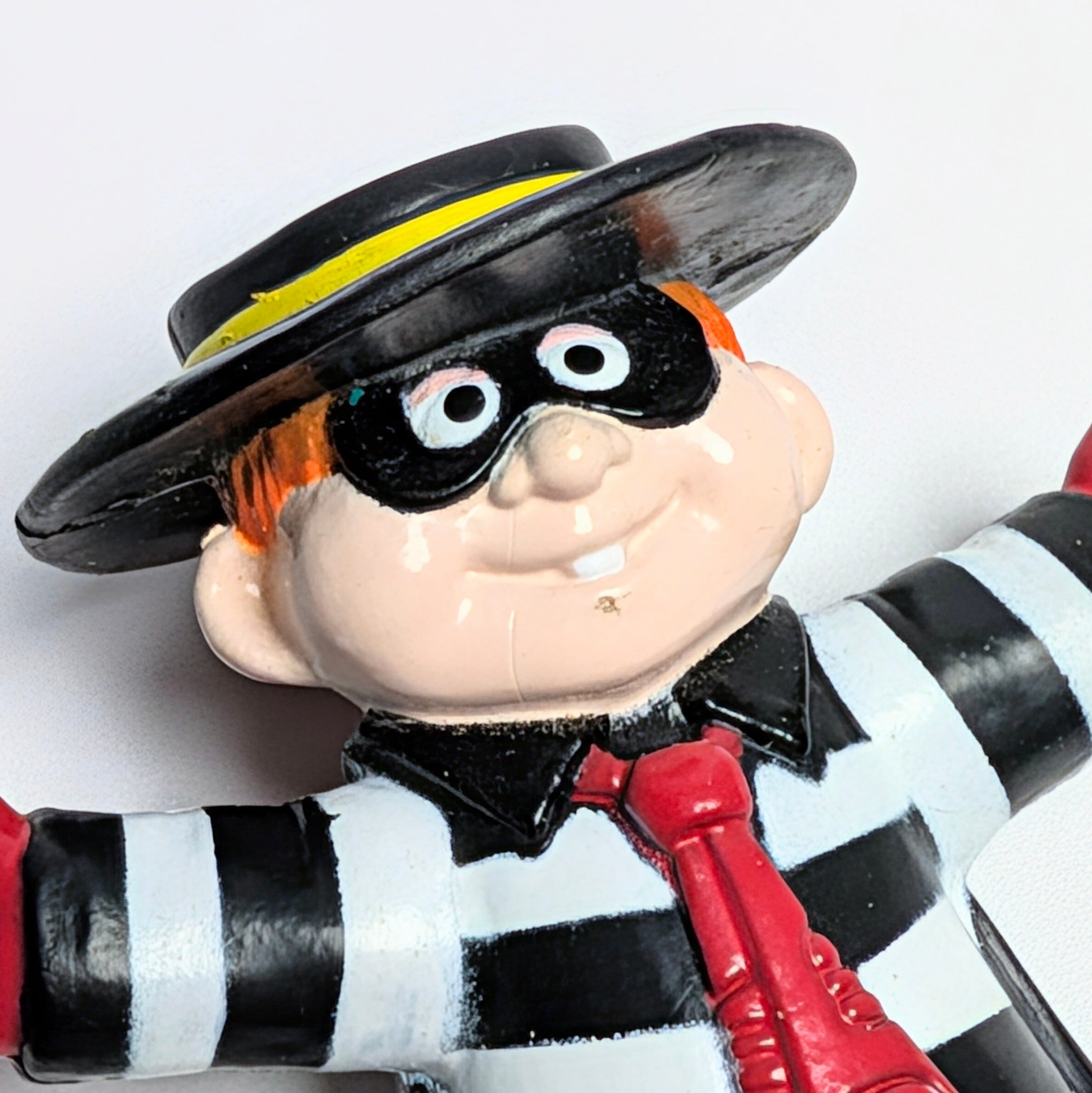 ☆ DEADSTOCK / VINTAGE 1995☆【 McDonald's ( マクドナルド ) 】1995年海外マクドナルドミールトイ / ハロウィンシリーズ『 What am I going to be for HALLOWEEN? 』the Hamburglar ハンバーグラー 未開封 / ハッピーミール 〚アメリカン雑貨 アメトイ〛