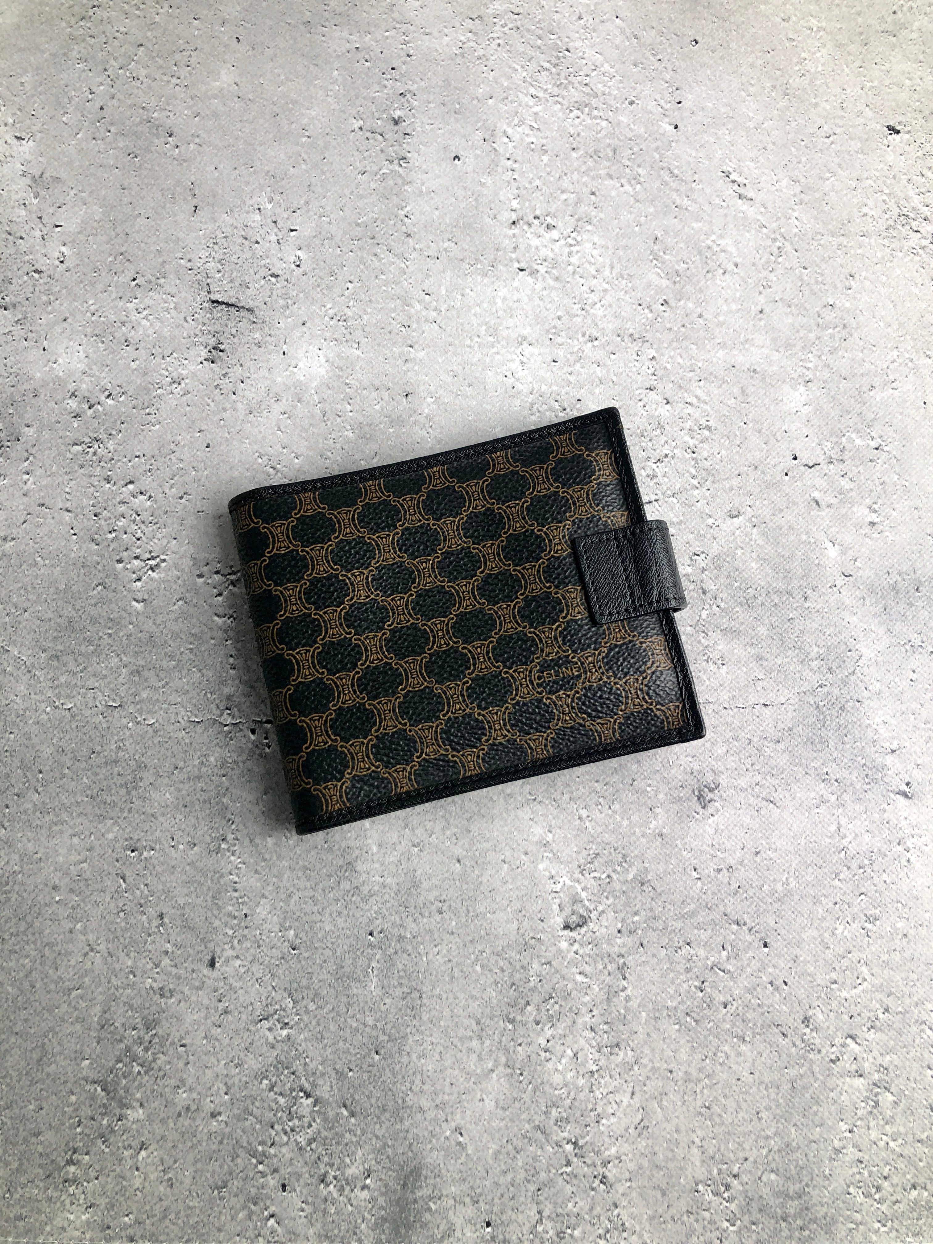 【ほぼ未使用】セリーヌ マカダム ブラゾン レザー 二つ折り 財布 ブラック CELINE セリーヌ マカダム 財布 ブラック ブラゾン PVC レザー 2つ折り