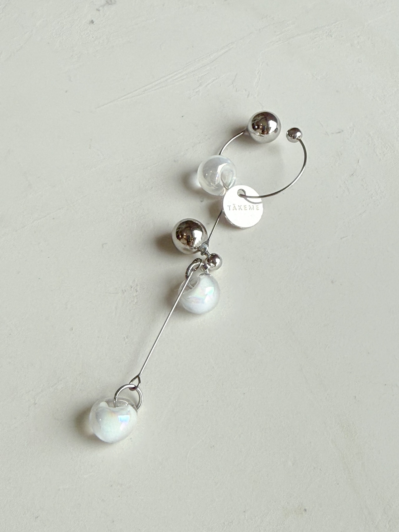 感動イヤーカフ/ white D