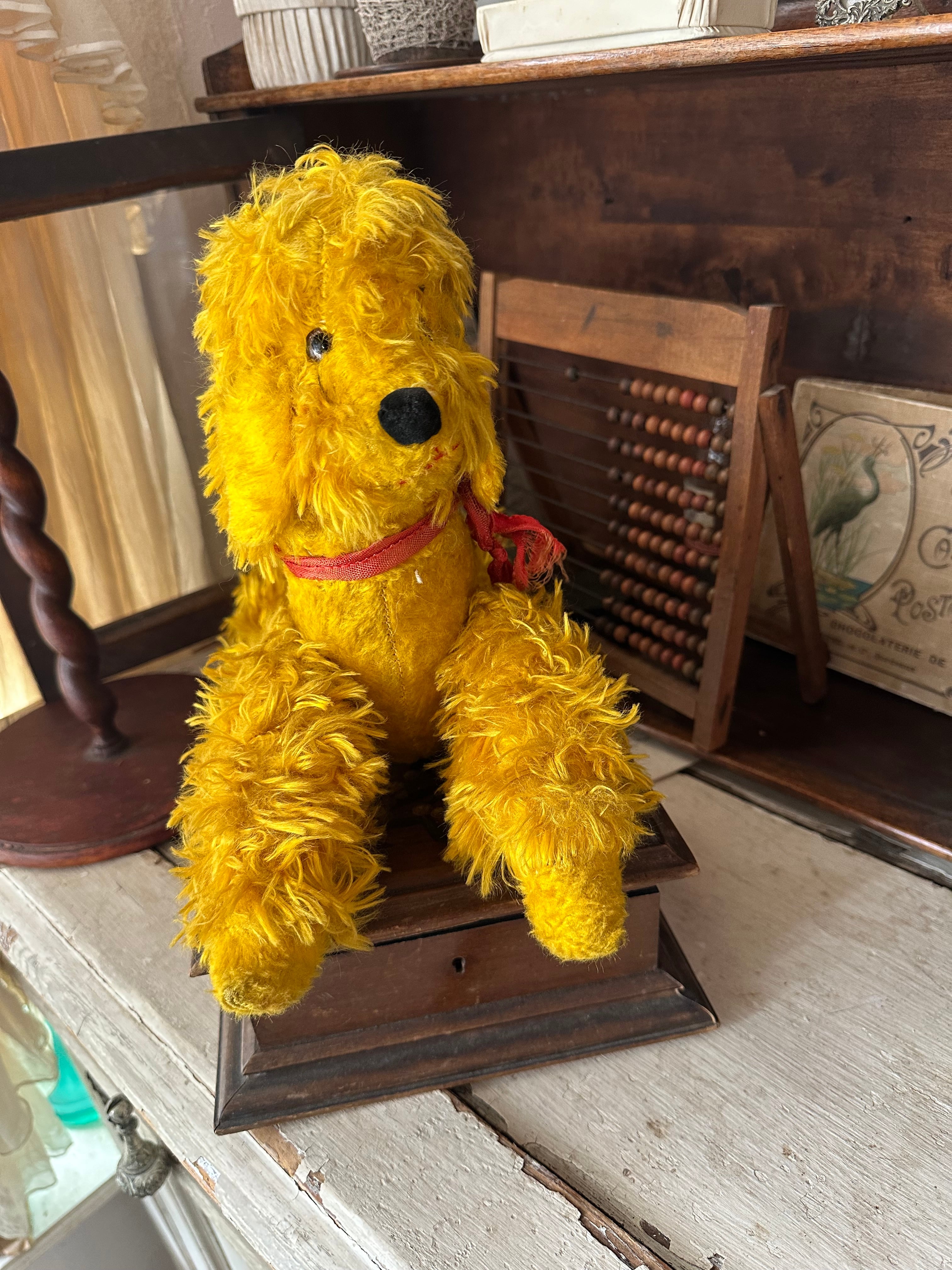 プードルのぬいぐるみ ハニーイエロー 犬の人形 | Brocante de La