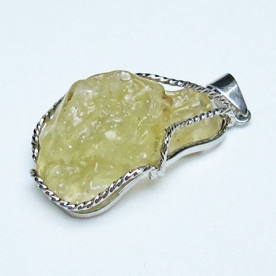 リビアングラス ペンダント 一点物 おまかせ便 112-13934