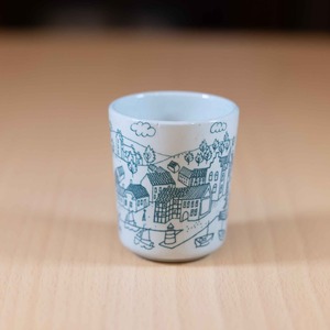 デンマークの陶磁器メーカー「Nymolle（ニモール）」製  ポール・ホイラップ（Paul Hoyrup）デザイン  ヴィンテージ・デミタス／ショットカップ