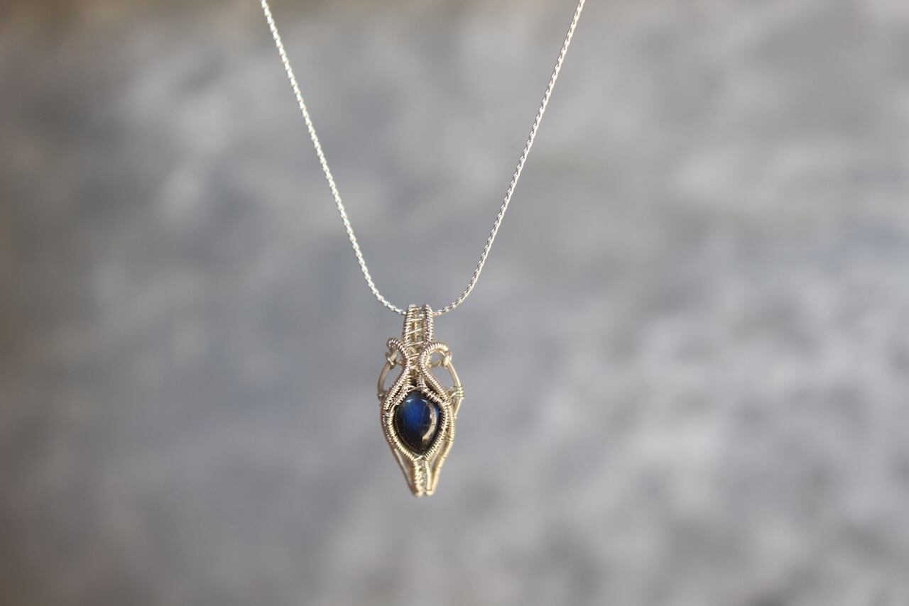 Dark blue Labradorite silver925 wirewrapping mini pendant