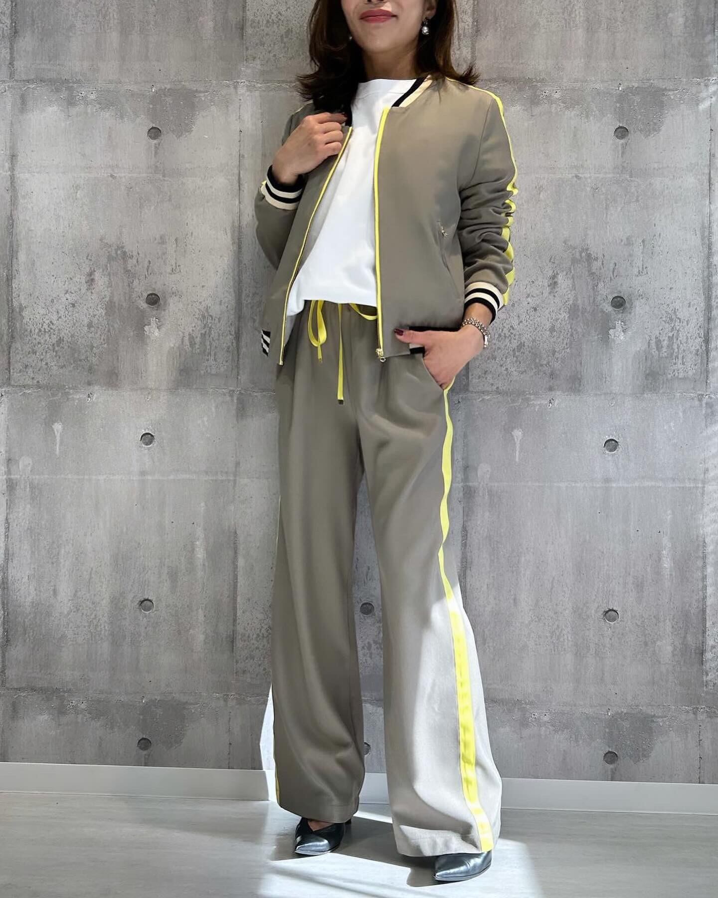 ミカーレ ミカーレ☆ 配色ライン ジャケットパンツ セットアップ 入手  