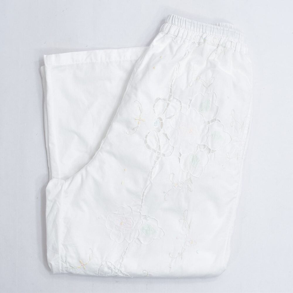 Remakeリメイク 再構築 パッチワーク&フラワー刺繍 デザイン ルーズシルエット イージーパンツ ホワイト 古着 裏地付き レディースW 72~106cm