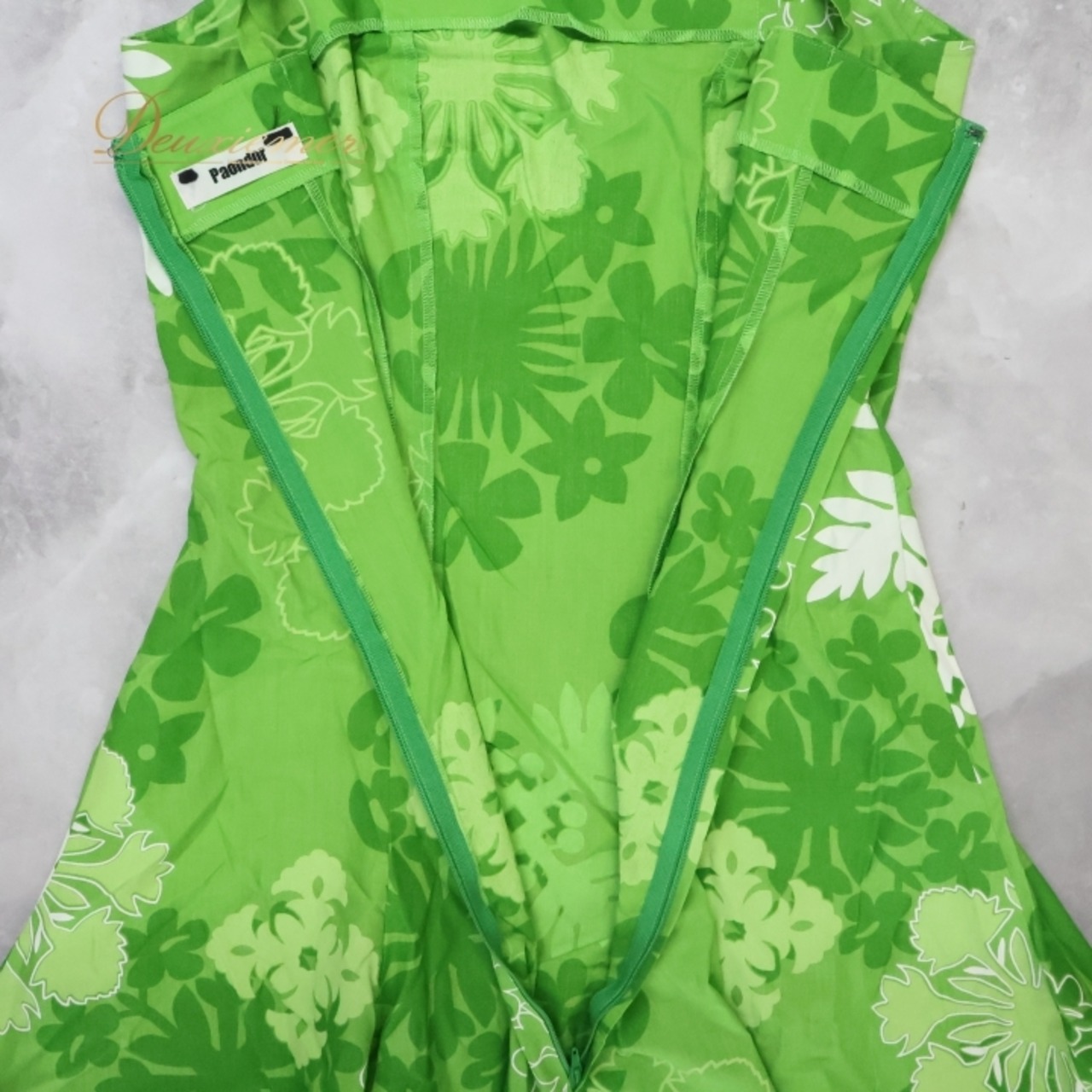 フラダンス 衣装 ワンピース ドレス パンドール グリーン系 Paondor 日本製 キャミソールドレス フリル 花柄 かわいい 華やか 鮮やか 明るい 爽やか 緑 白 ハワイアン アロハ ハワイアンプリント フラ ダンス レッスン 練習 レディース おしゃれ