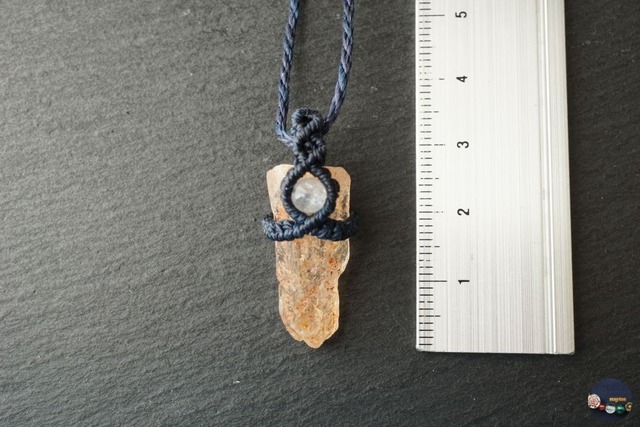 オイルインクォーツ(石油入り水晶)のマクラメネックレス*ラフロック