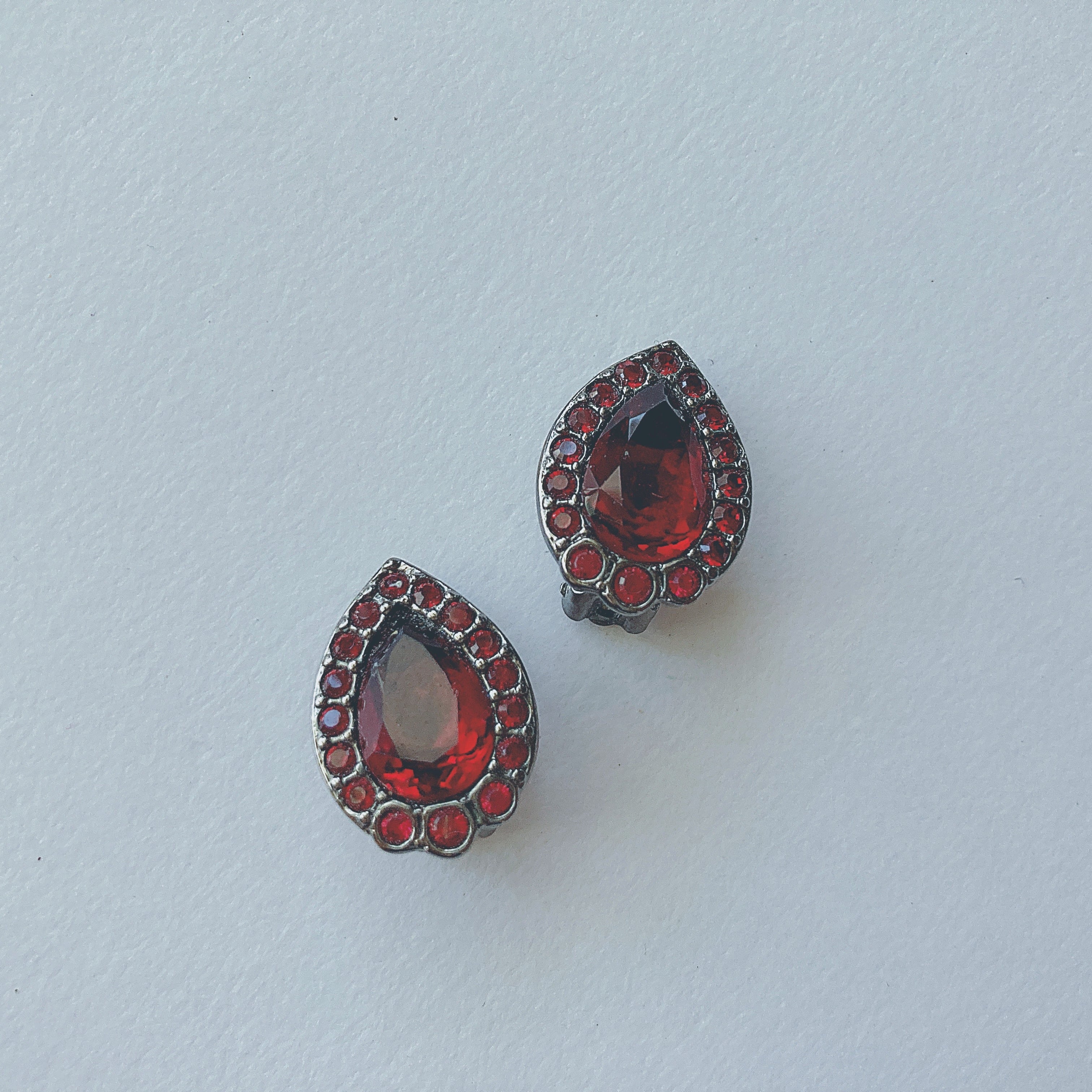 SWAROVSKI Vintage 80s - 90s red drop earrings ヴィンテージ  