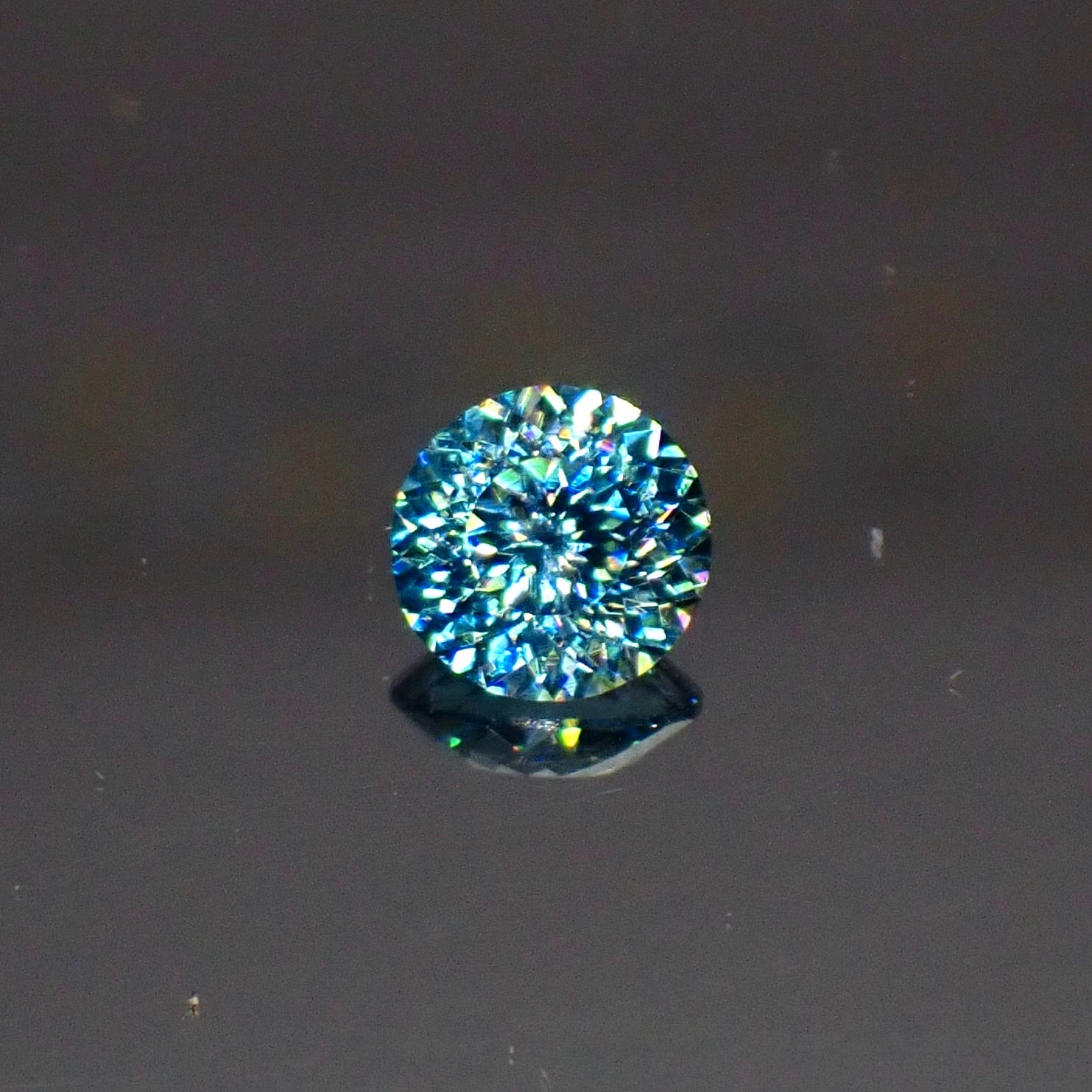 【Bright Brilliant Cut™️ “129 Facets” 】光を極める、究極の輝き 0.74ct 天然 ブルージルコン