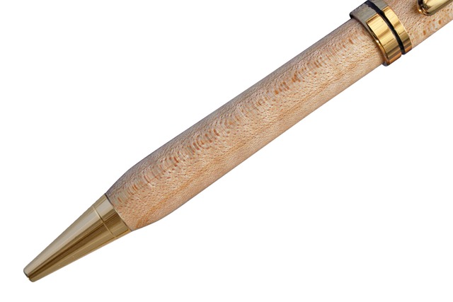 栃の木手作りボールペン