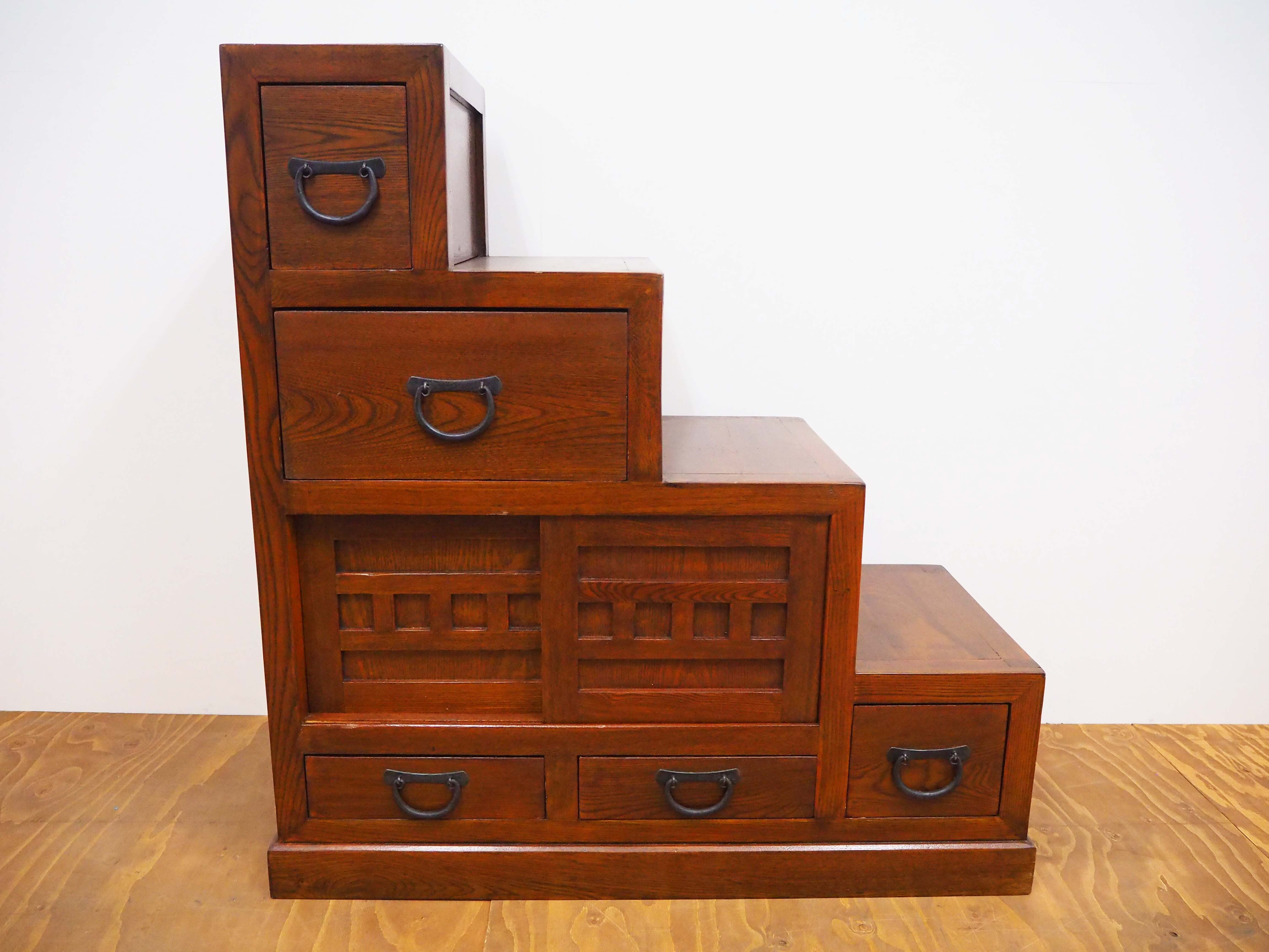 階段ダンス　古家具　 八郷の日々: 階段箪笥