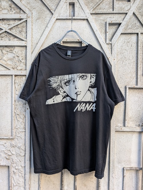 "NANA" print tee / シン