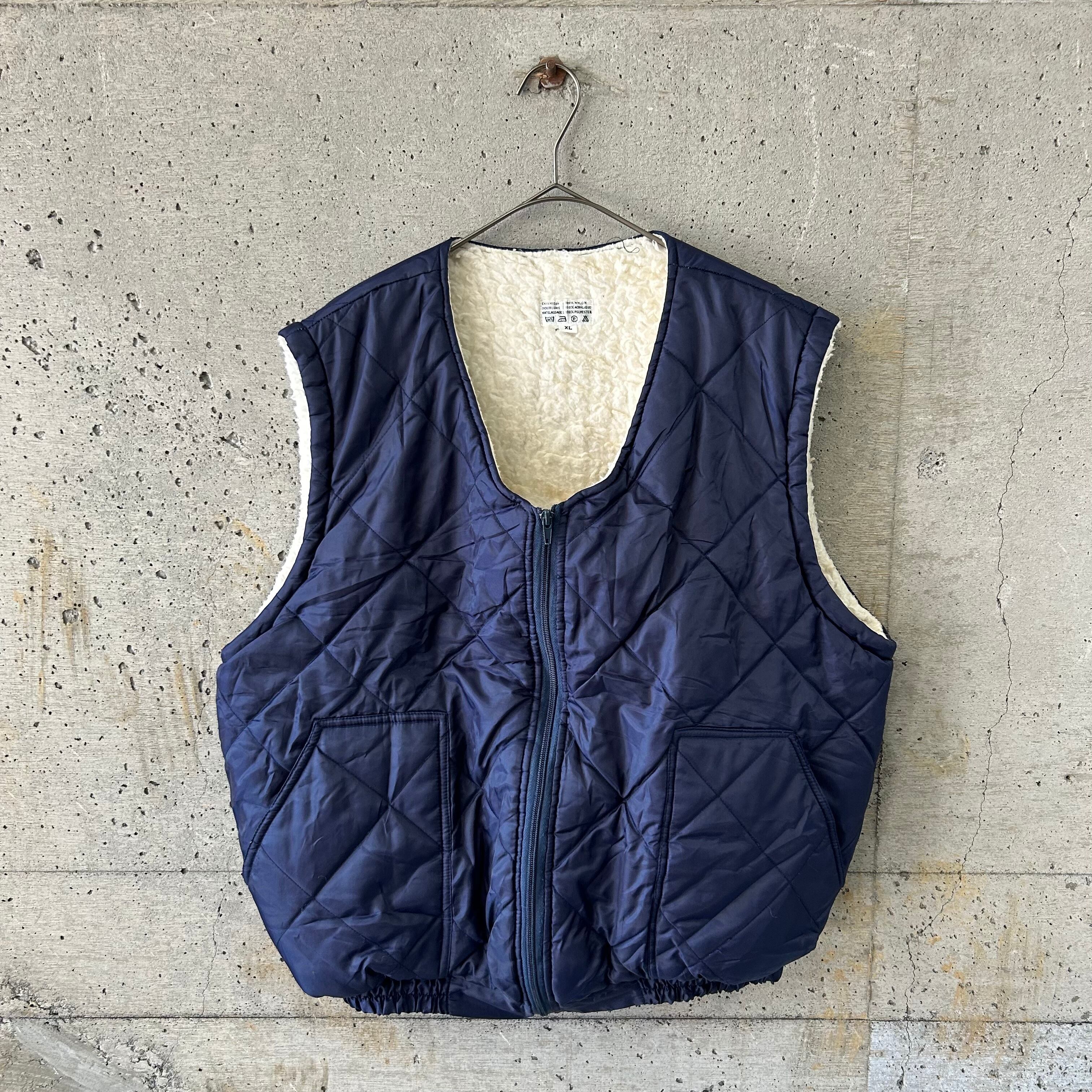 Quilted vest with inner boa