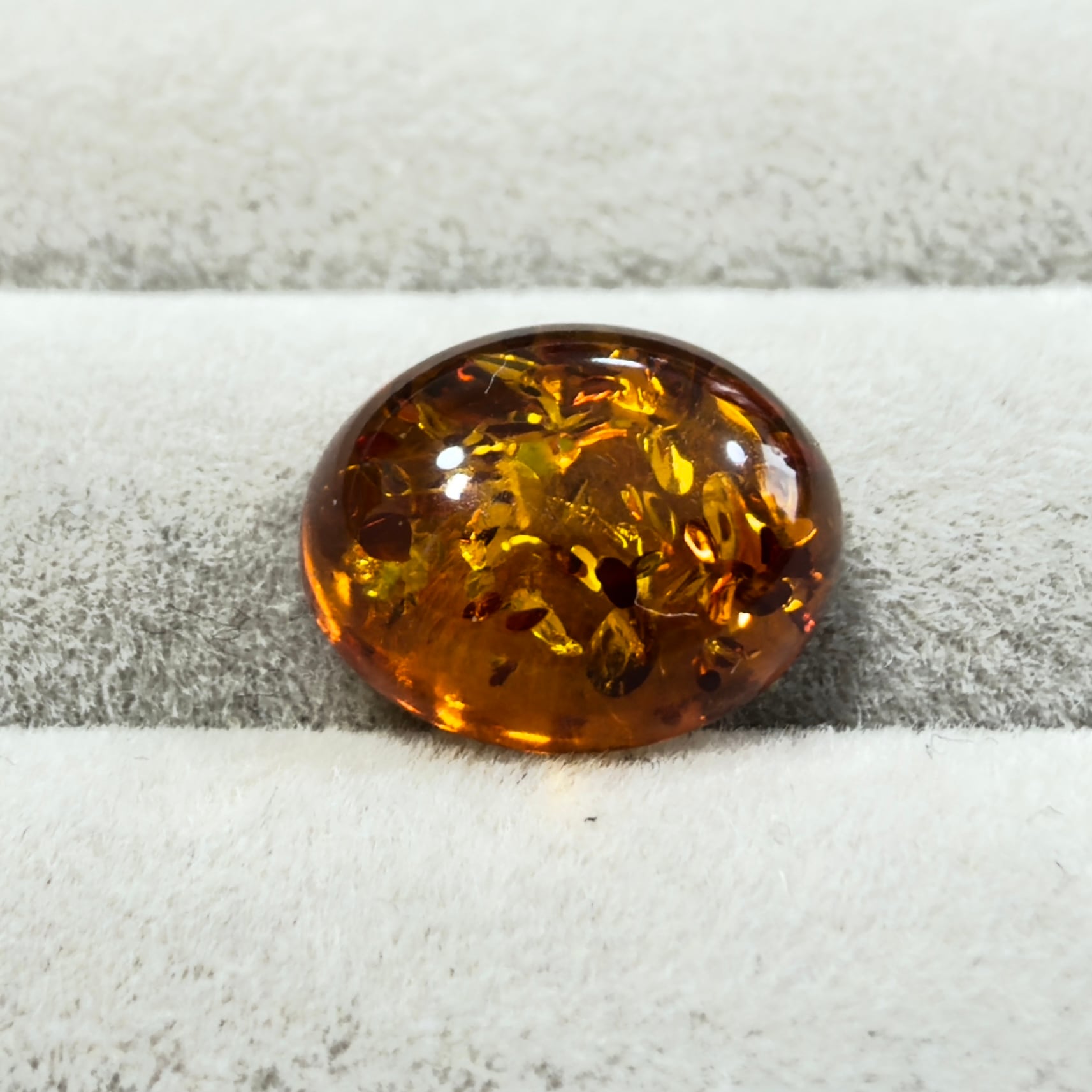 琥珀】 ルース ポーランド産 1.41ct | たからいしルース オンライン