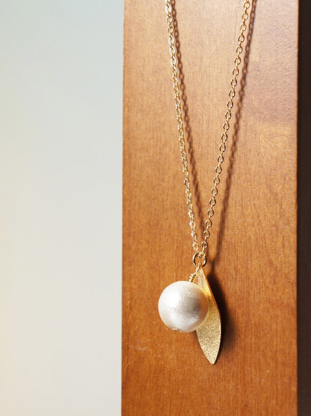 ダイヤモンドダスト leaf necklace