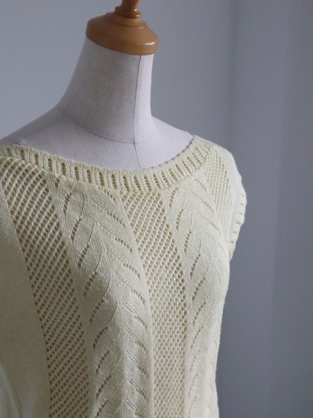 ●yellow crochet knit