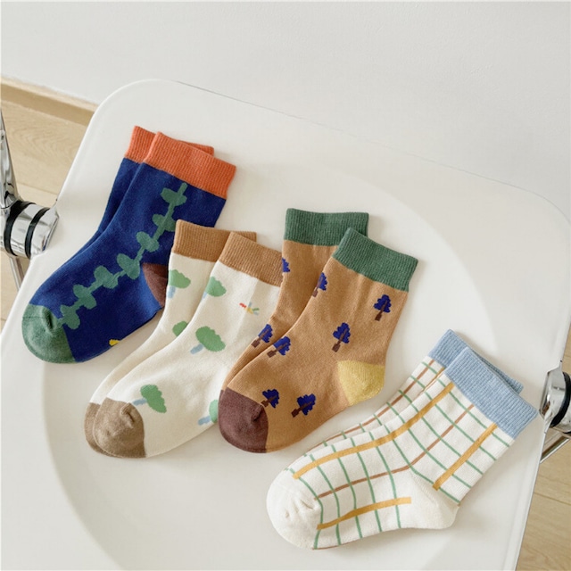 【即納】ナチュラルリーフがモチーフのクルーソックス 4足セット