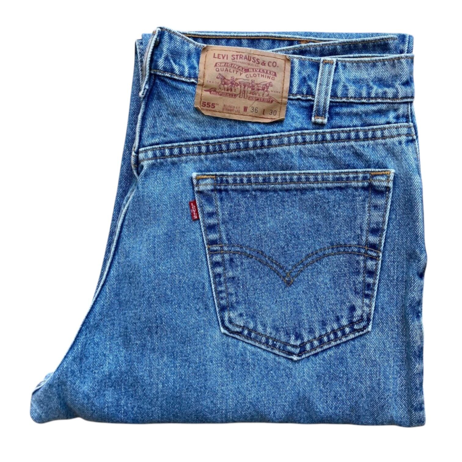 Levi’s 555 / Relaxed Fit Straight Leg / Made in USA / W36 L30 / 90s