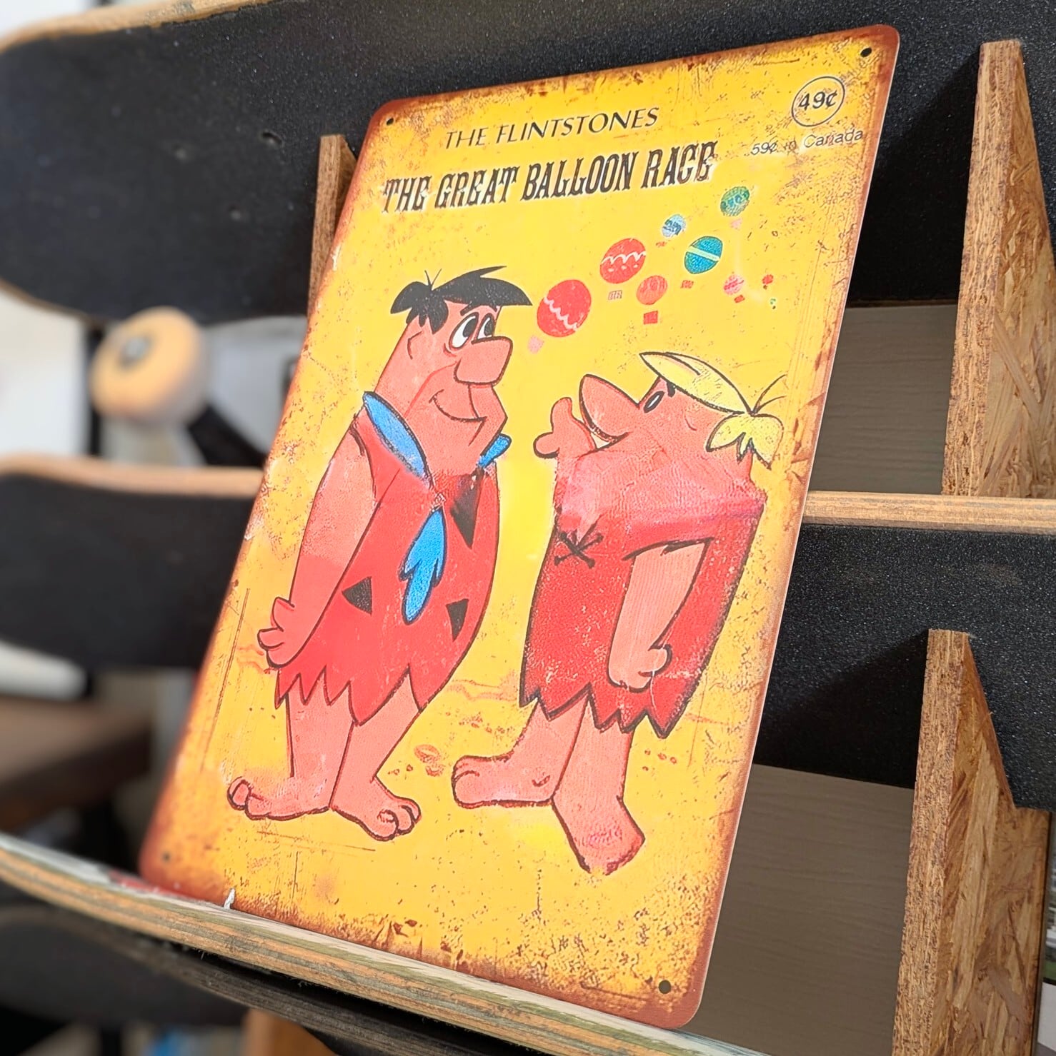 送料無料！ちょうどいいブリキ看板 ビンテージ加工【 The Flintstones ( 原始家族フリントストーン ) 】『 The Great Balloon Race 』Hanna-Barbera Productions / ハンナ・バーベラ /  METAL SIGN / メタルサイン / ブリキ看板 / サインボード / ビンテージ加工 〚アメリカン雑貨 アメトイ〛